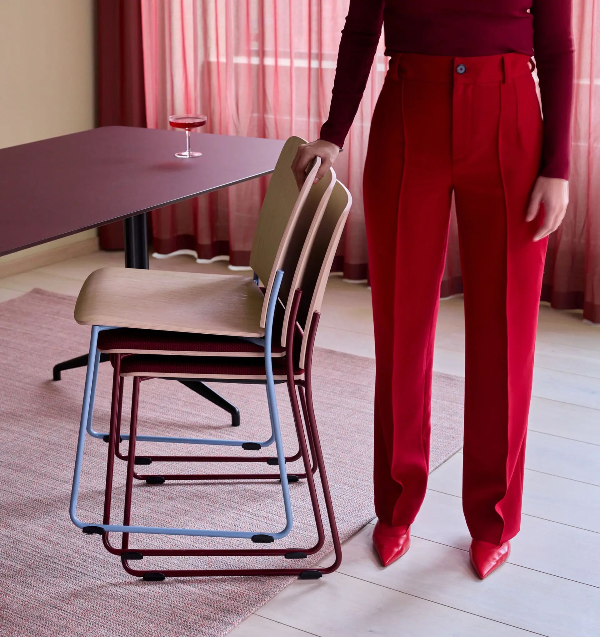 Fora Form - Atrium Focus, glides, fixed seat cushion, veneer back rest