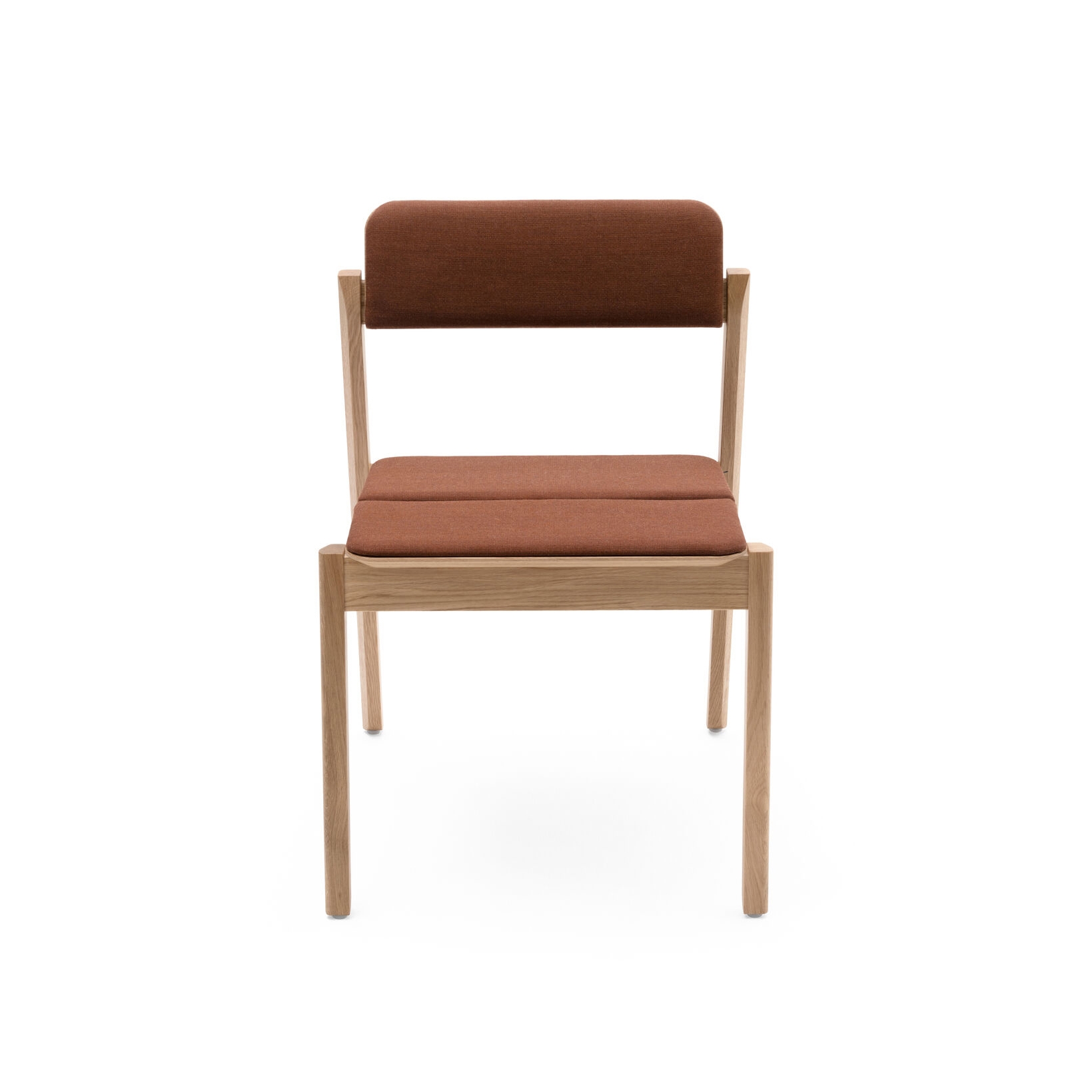 Display product Knekk chair in oak fixed seat-, back cushion from manufacturer Fora Form