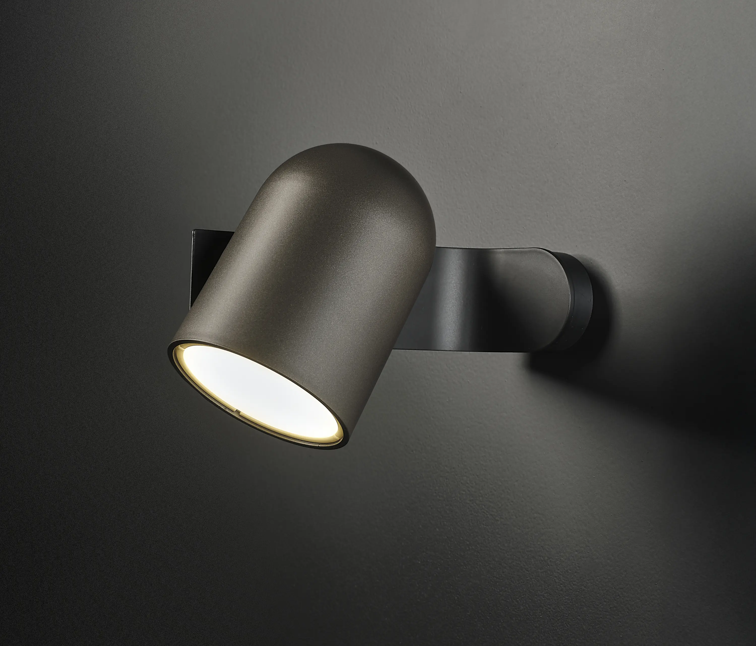 LUMINA - Perdue Wall Bracket | Matt Black