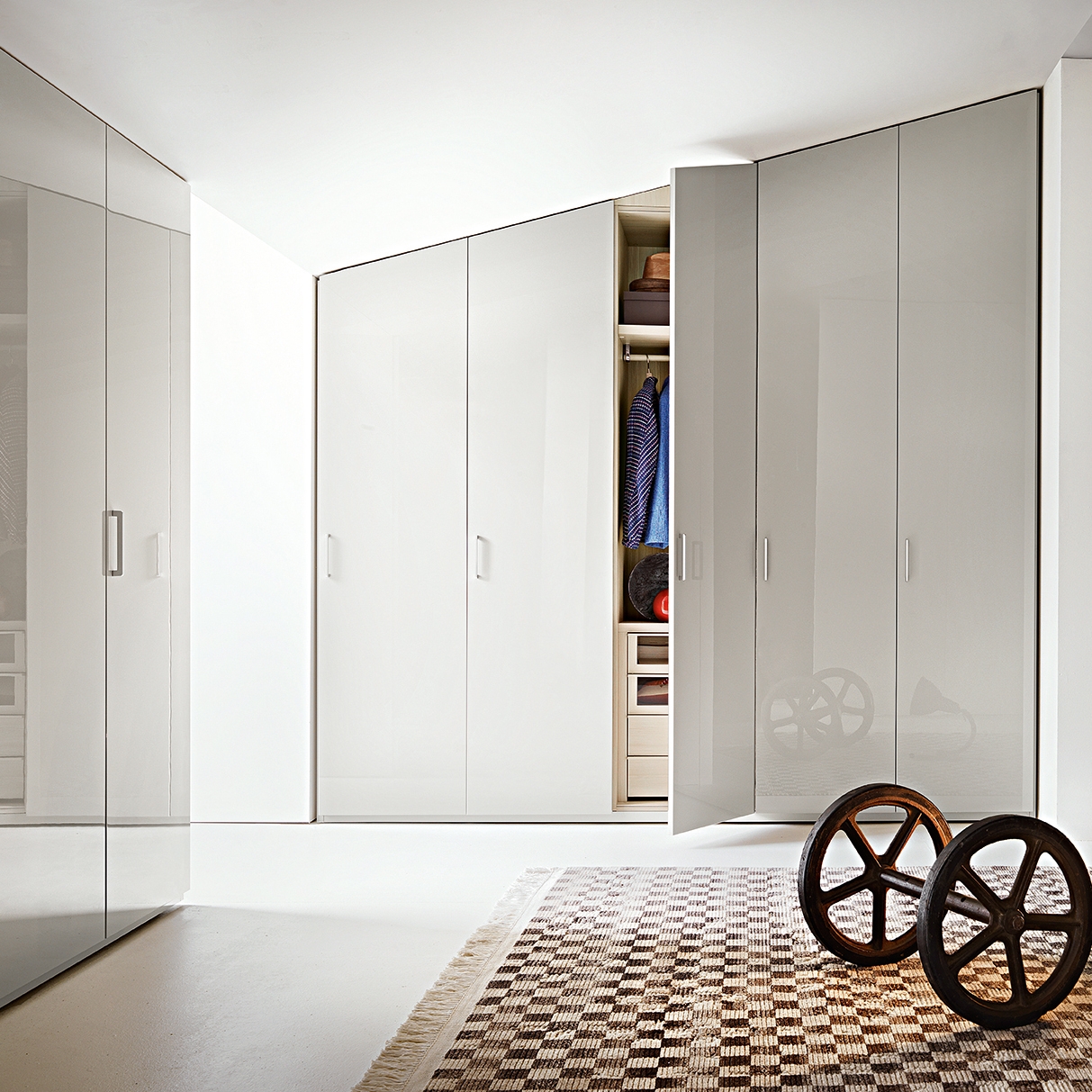 Display product Armadio Prima | Hinged door from manufacturer LEMA