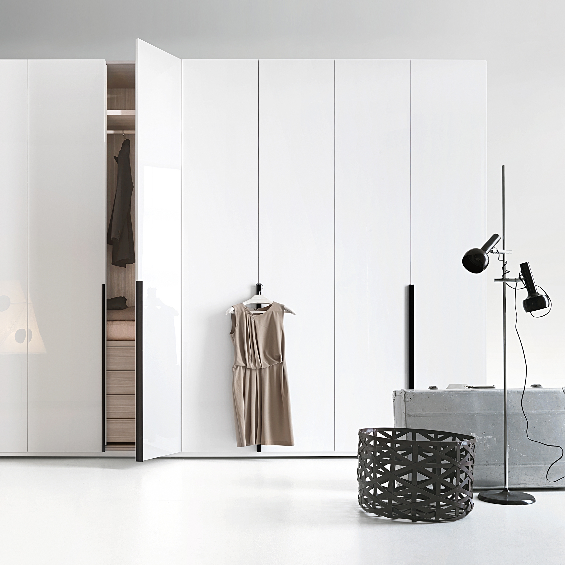 Produkt Armadio Flago | Hinged door des Herstellers LEMA anzeigen