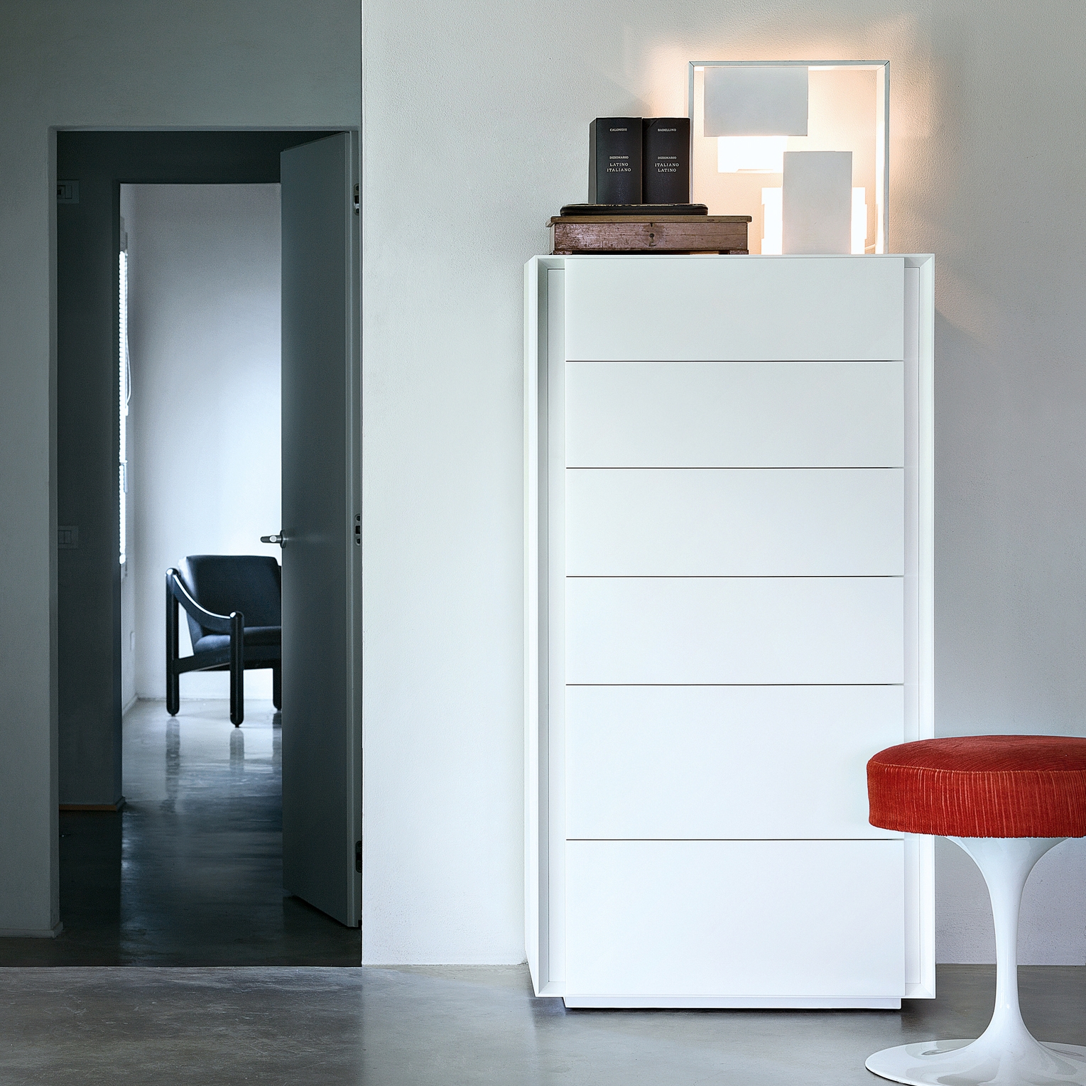 Display product Luna from manufacturer LEMA