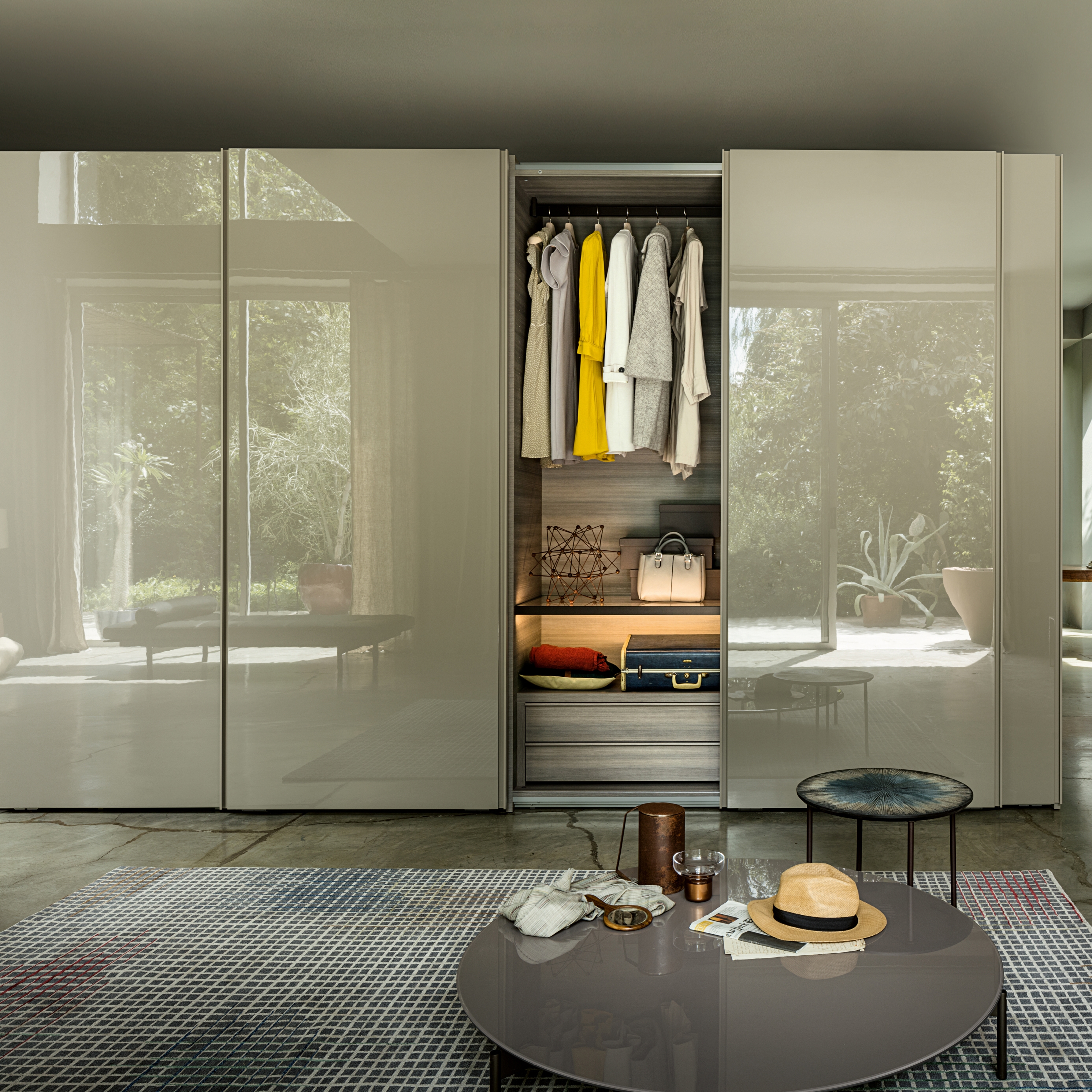 Display product Armadio Text | Sliding door from manufacturer LEMA