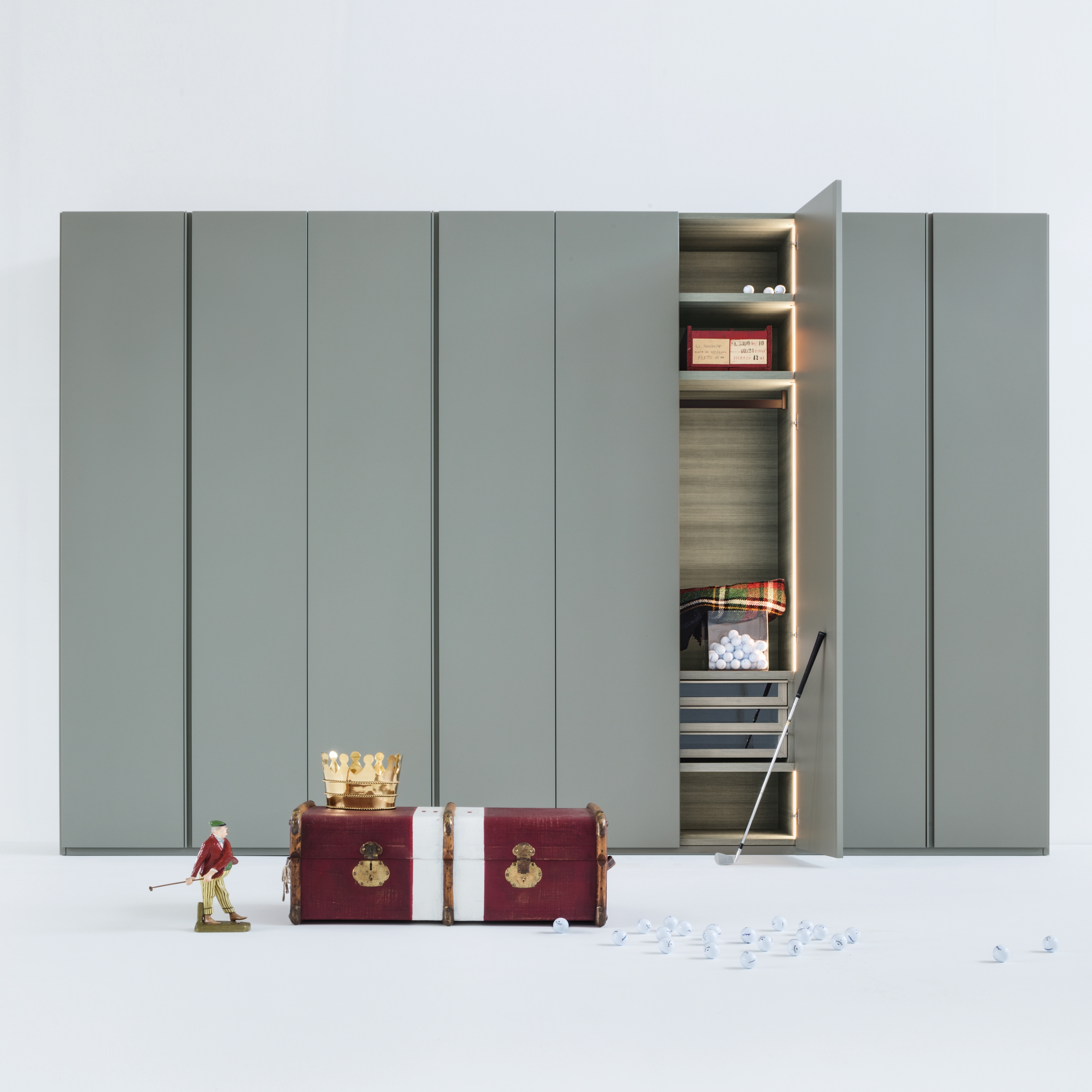 Mostrar el producto Armadio Text | Hinged door del fabricante LEMA