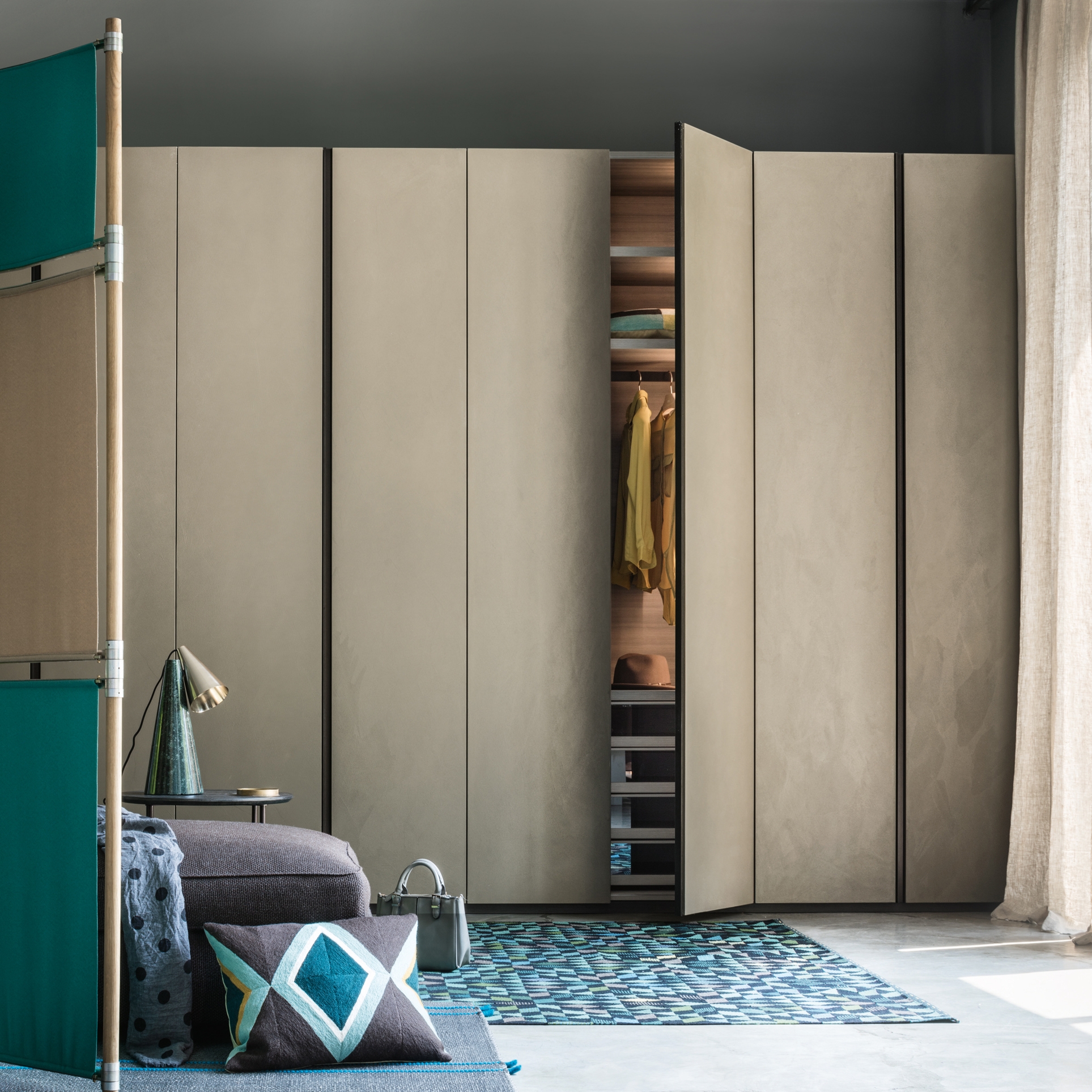 Display product Armadio Text | Hinged door from manufacturer LEMA