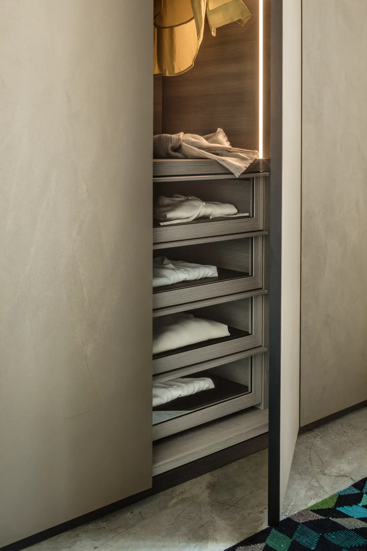 LEMA - Armadio Text | Hinged door