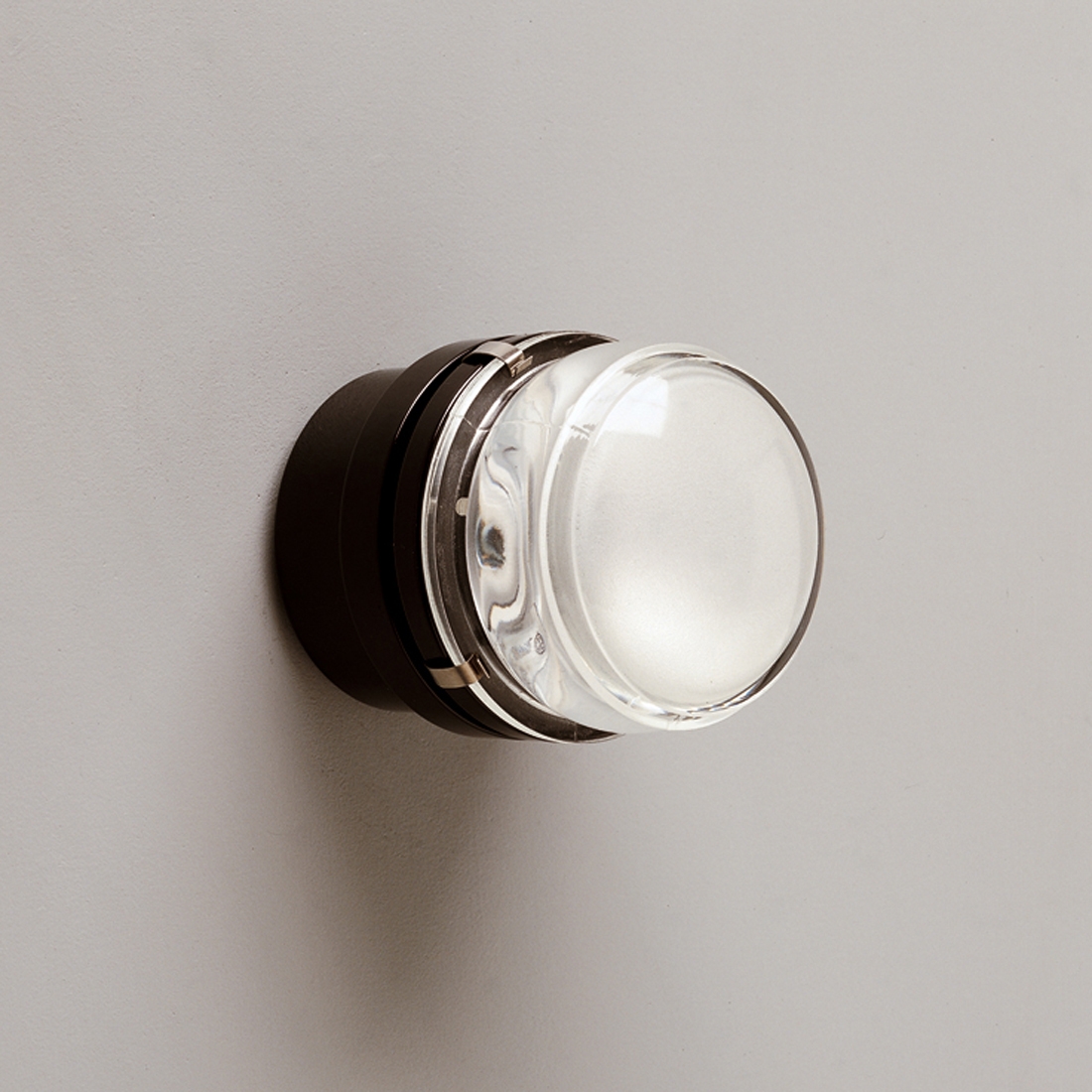 Display product Fresnel | 1148 from manufacturer Oluce