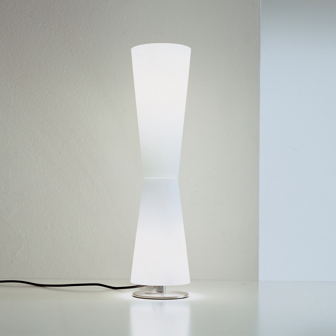 Display product Lu-Lu | 211 from manufacturer Oluce