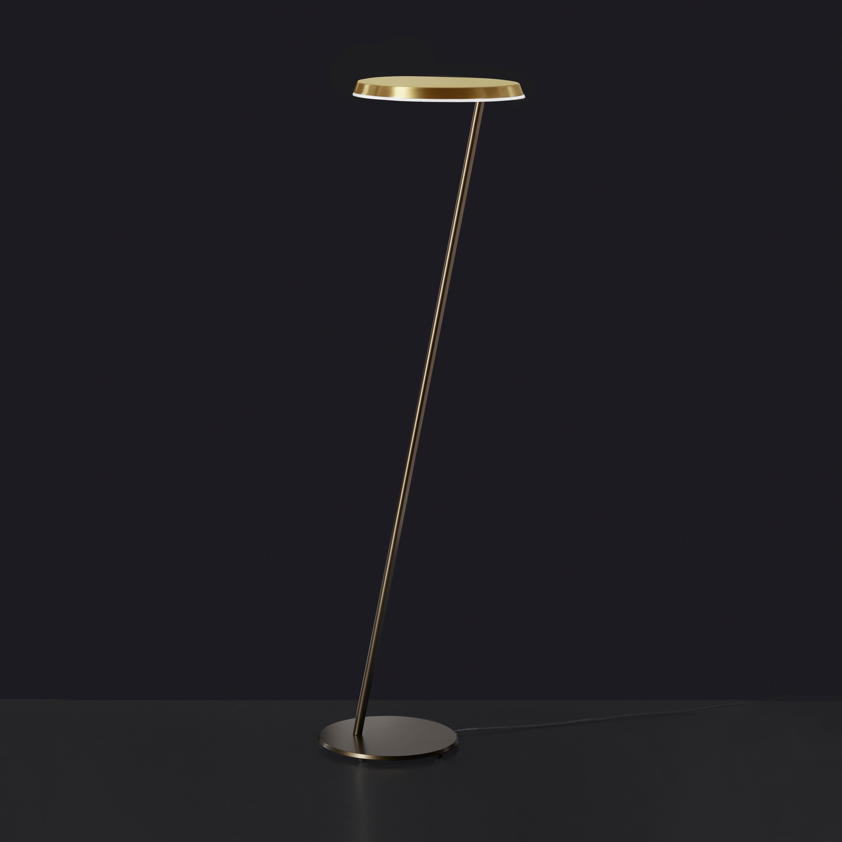 Display product Amanita | 619 from manufacturer Oluce