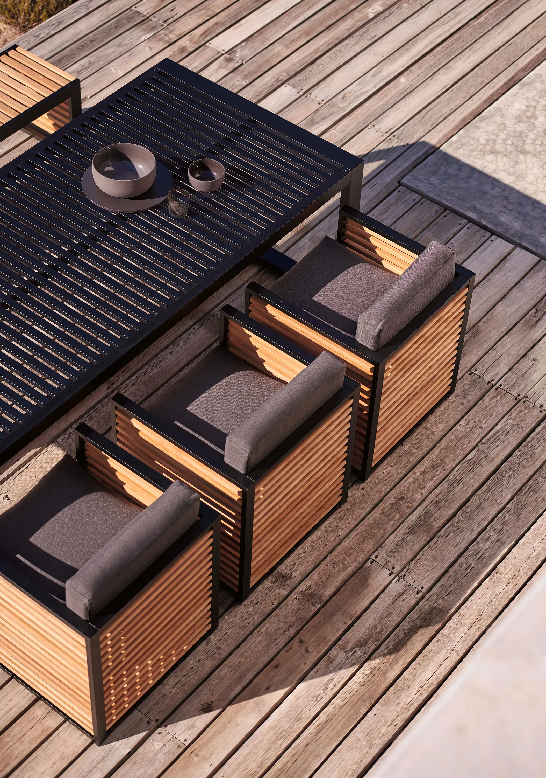 GANDIABLASCO - DNA Teak Sectional Sofa 2