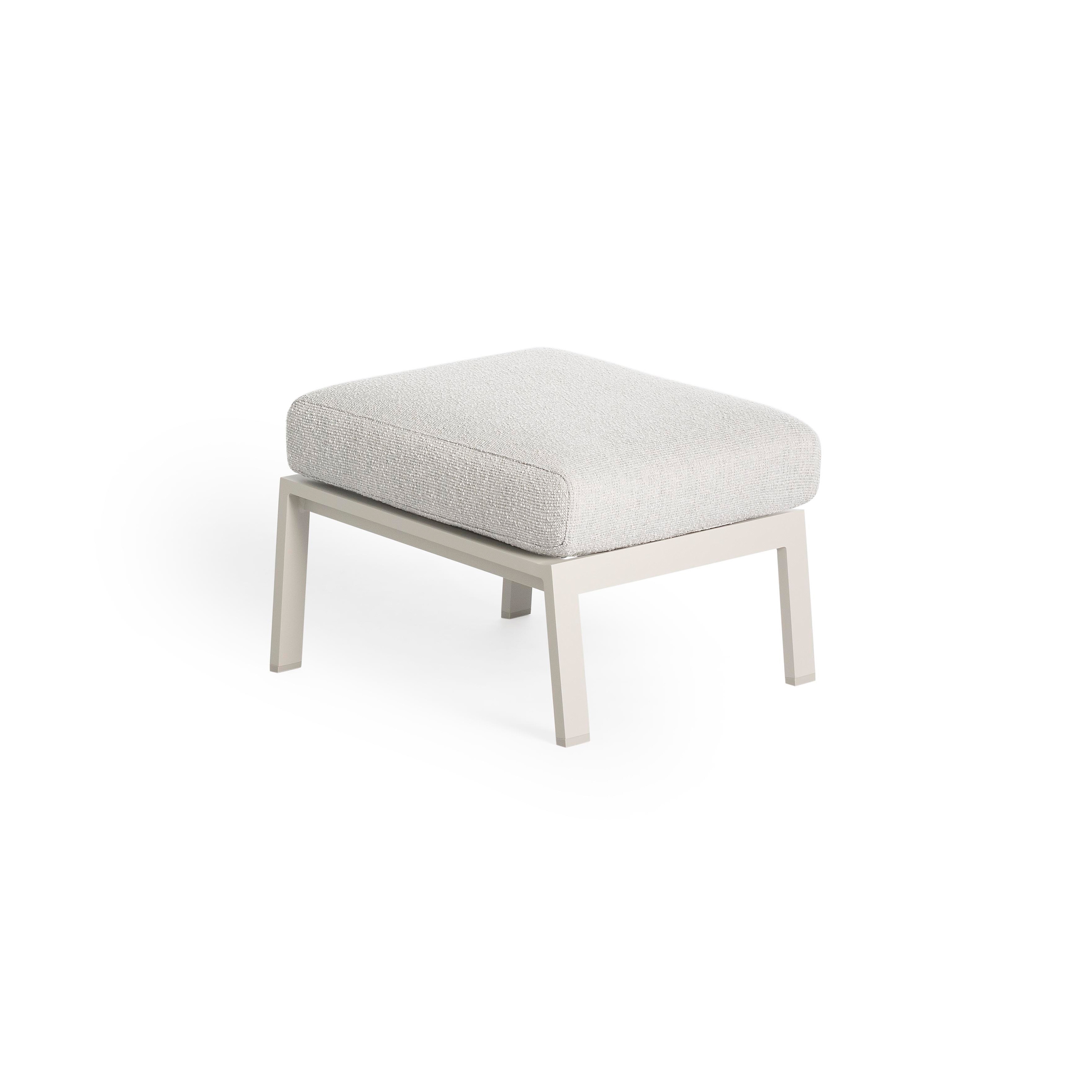Display product Timeless Relax Pouf from manufacturer GANDIABLASCO