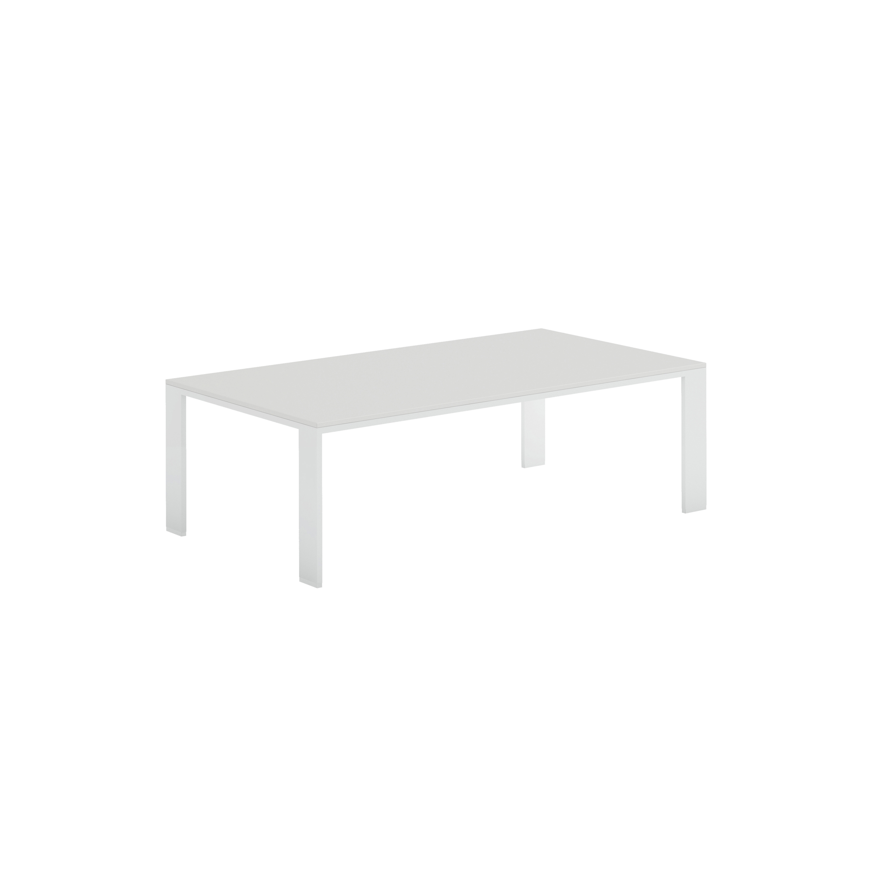 Display product Solanas Side Table from manufacturer GANDIABLASCO
