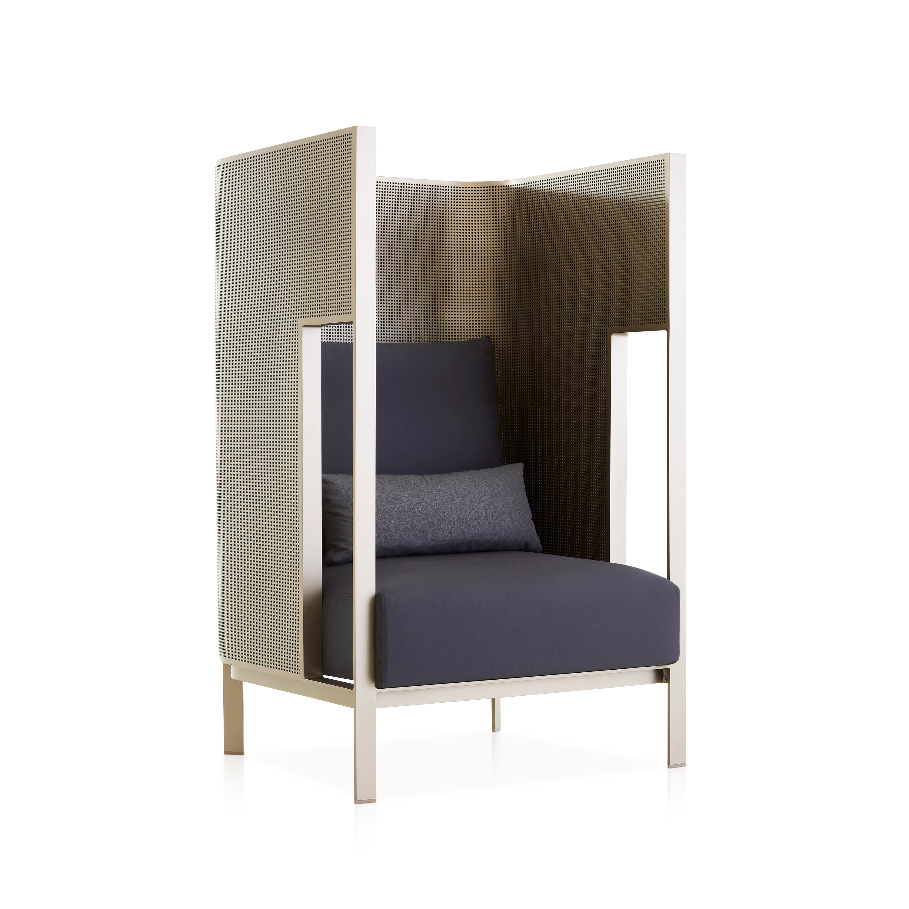 Display product Solanas Cocoon Lounge Chair from manufacturer GANDIABLASCO