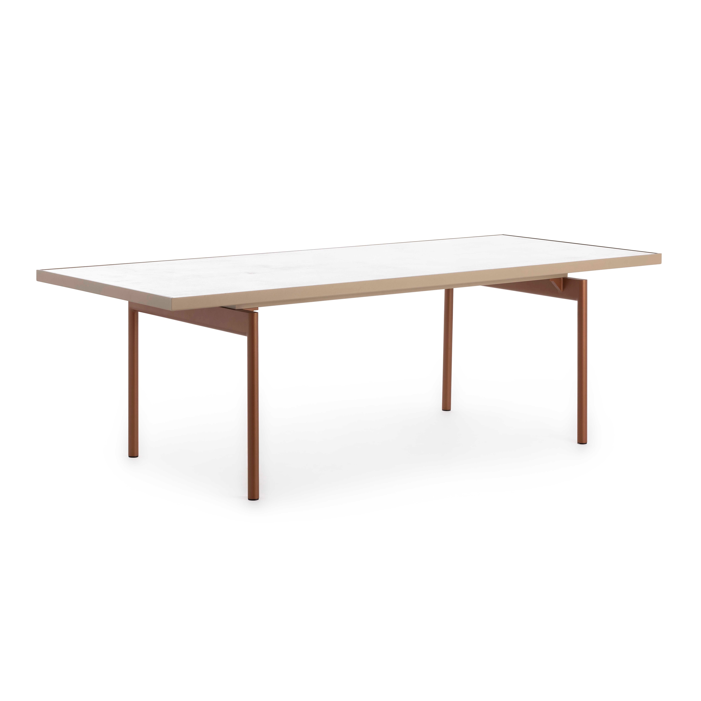 Display product Onde Dining Table from manufacturer GANDIABLASCO