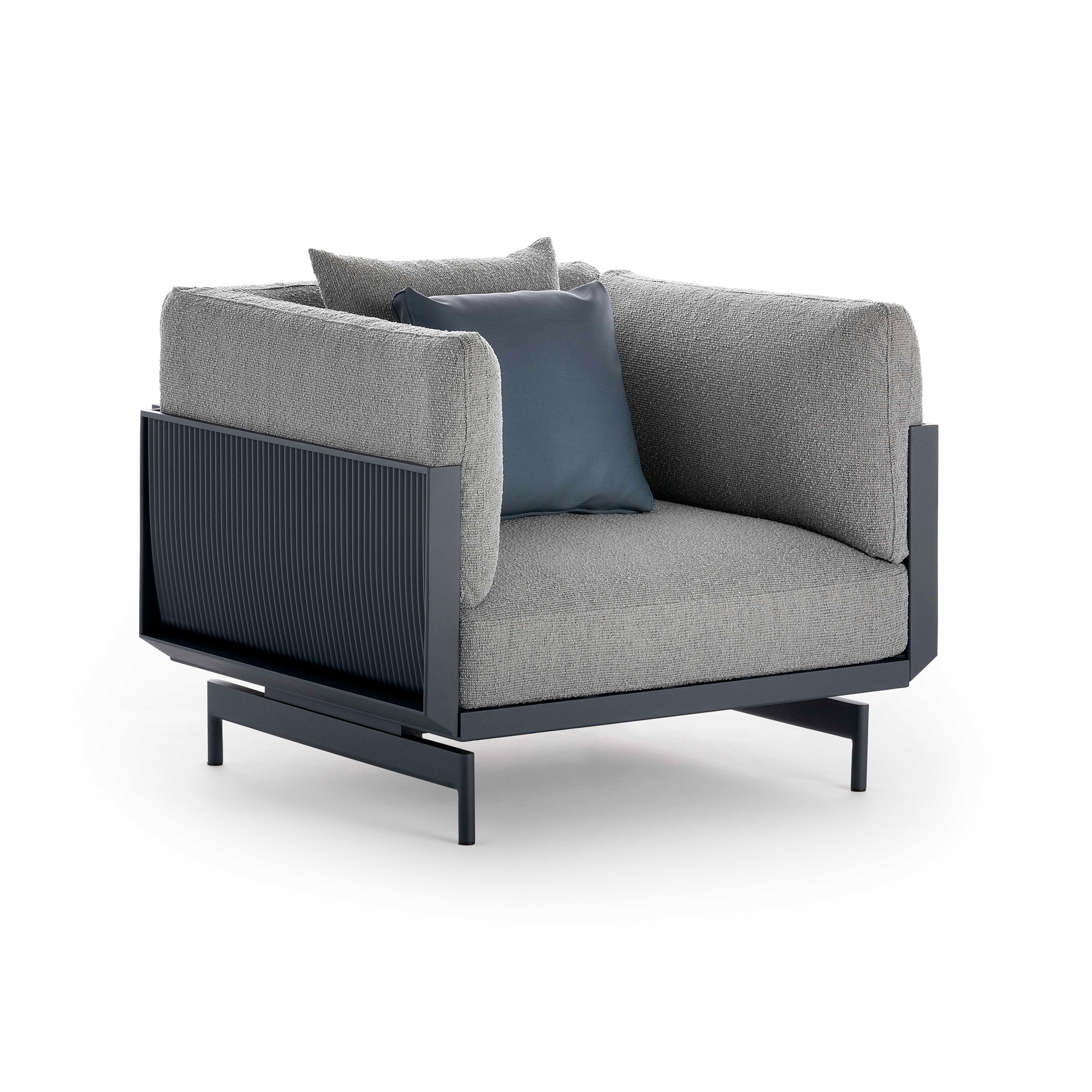 Display product Onde Lounge Chair from manufacturer GANDIABLASCO