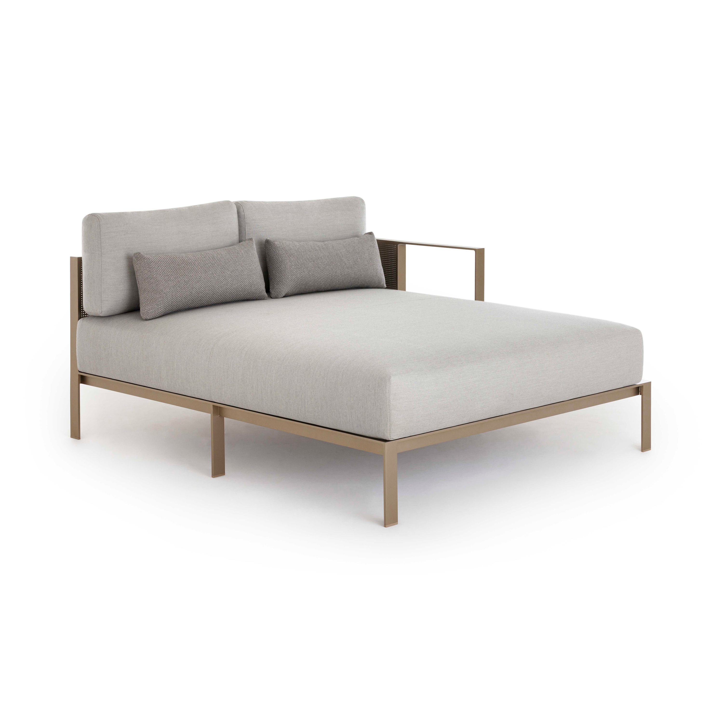 Display product Solanas XL Sectional 2 from manufacturer GANDIABLASCO
