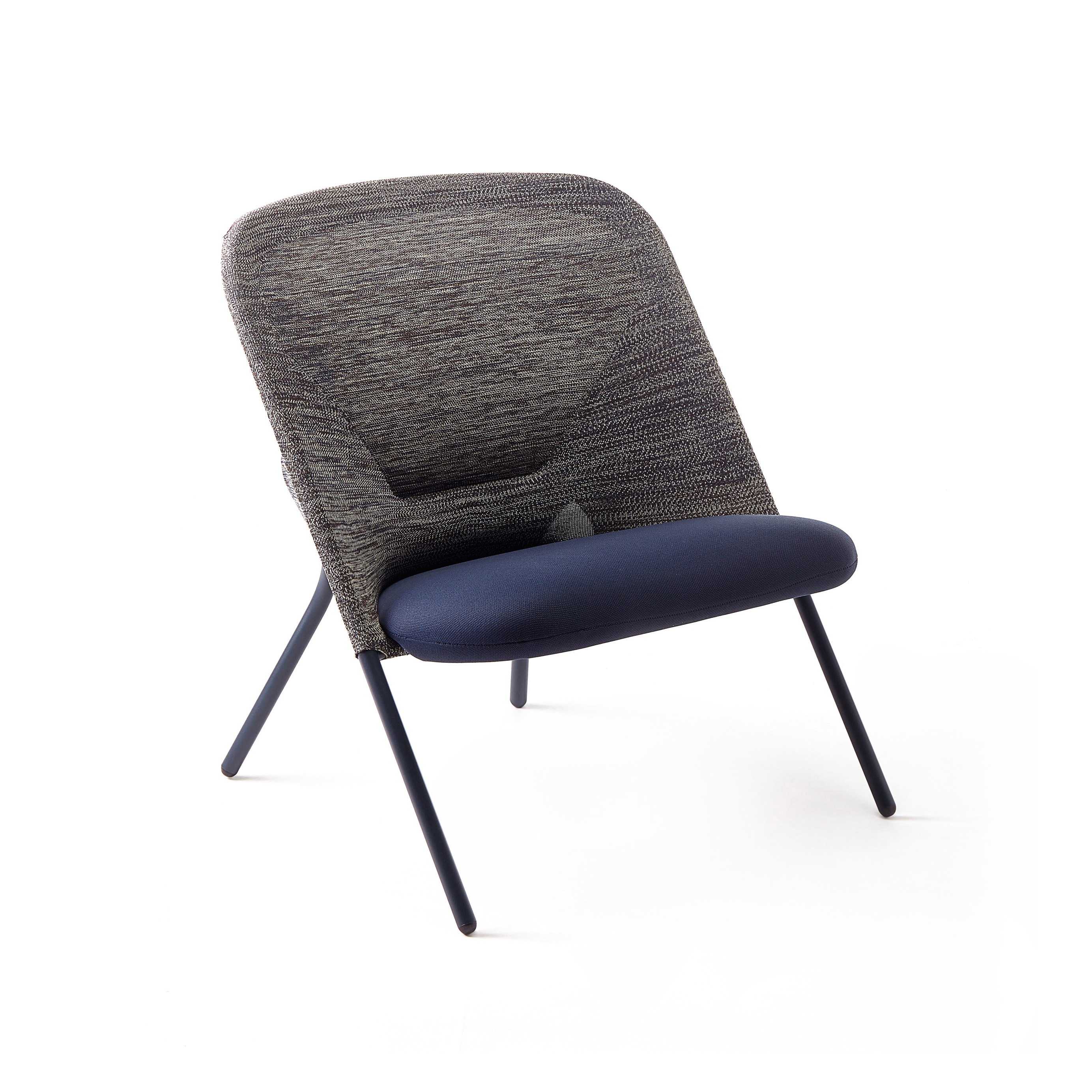 Display product Shift Lounge Chair from manufacturer moooi