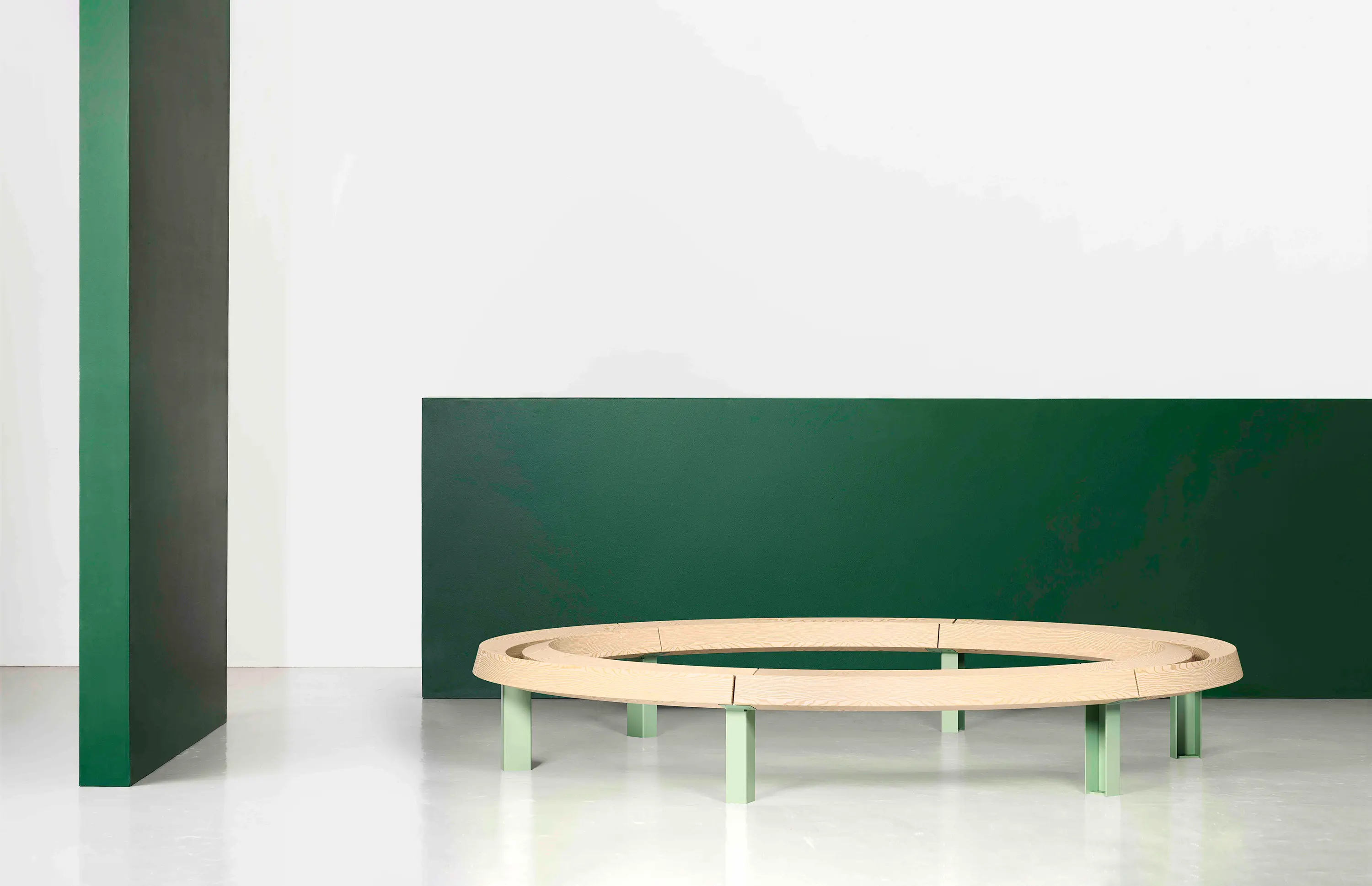 Vestre - Ypsilon circle bench