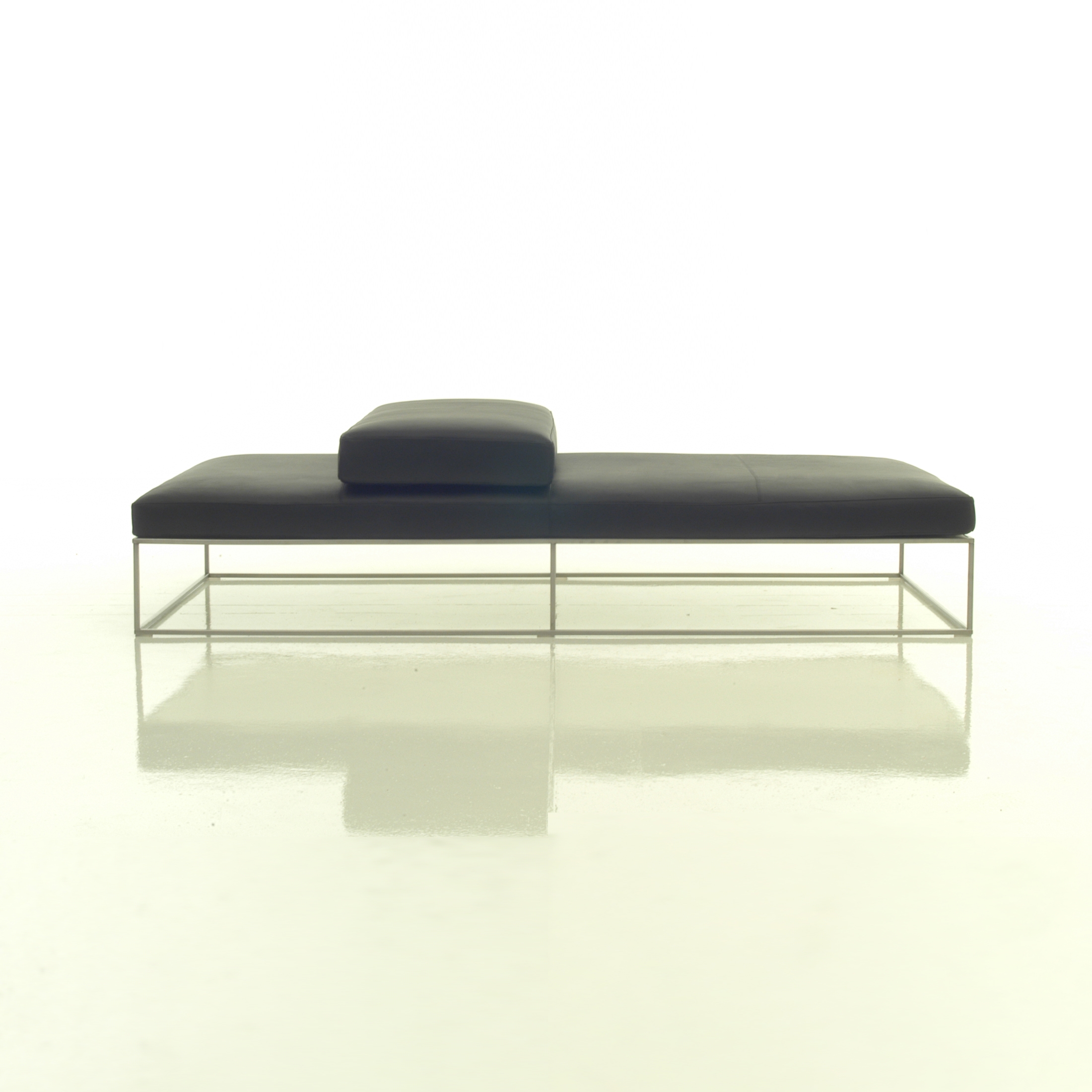 Display product Ile from manufacturer Living Divani
