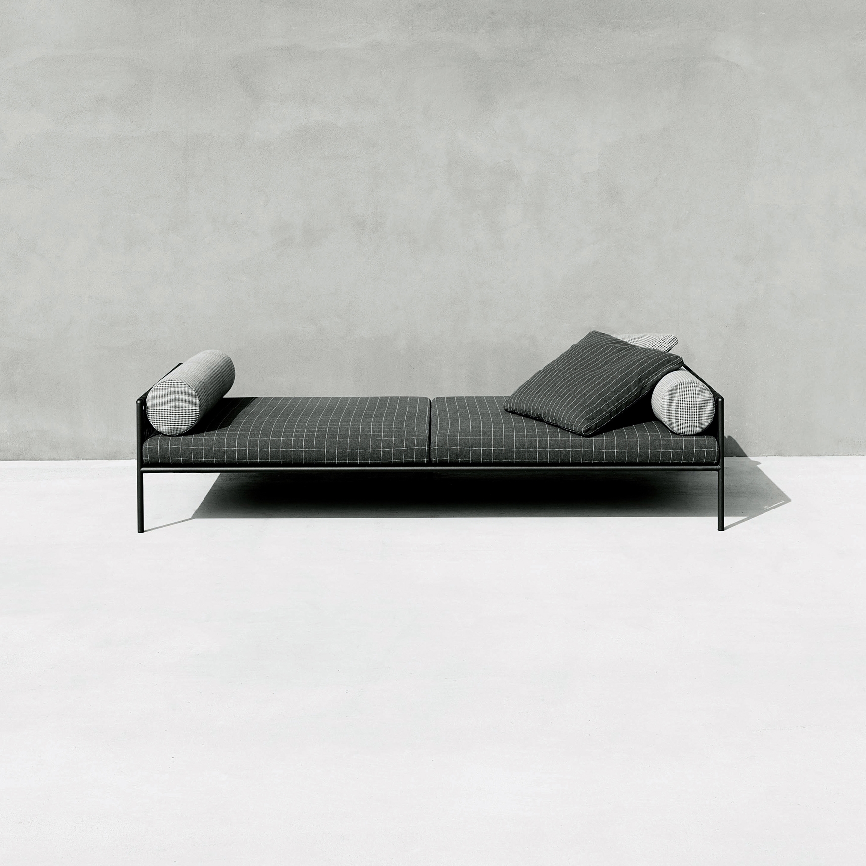 Display product Agra from manufacturer Living Divani