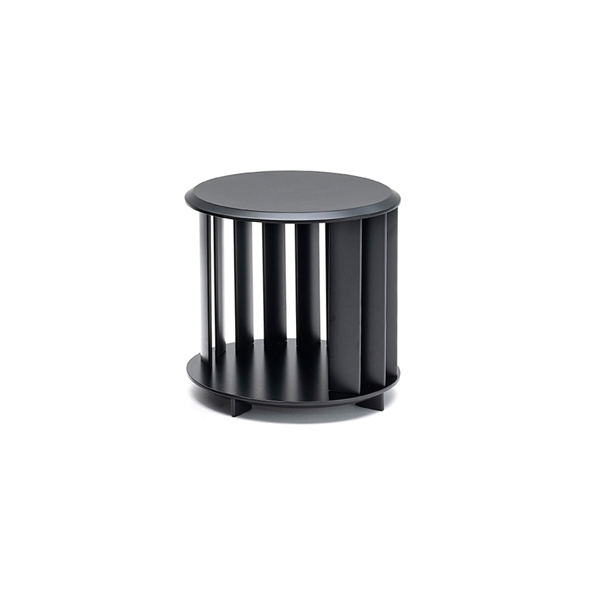 Display product Islands low table from manufacturer Living Divani