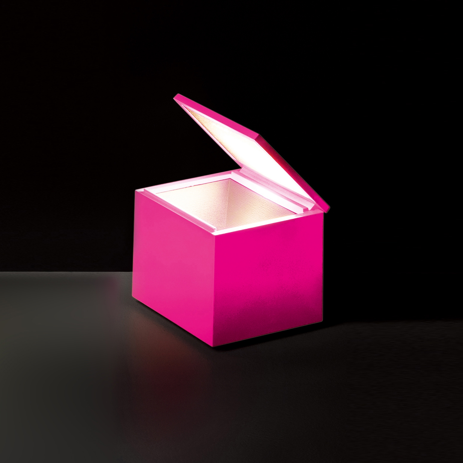 Afficher le produit Cuboled flash colour du fabricant Cini&Nils