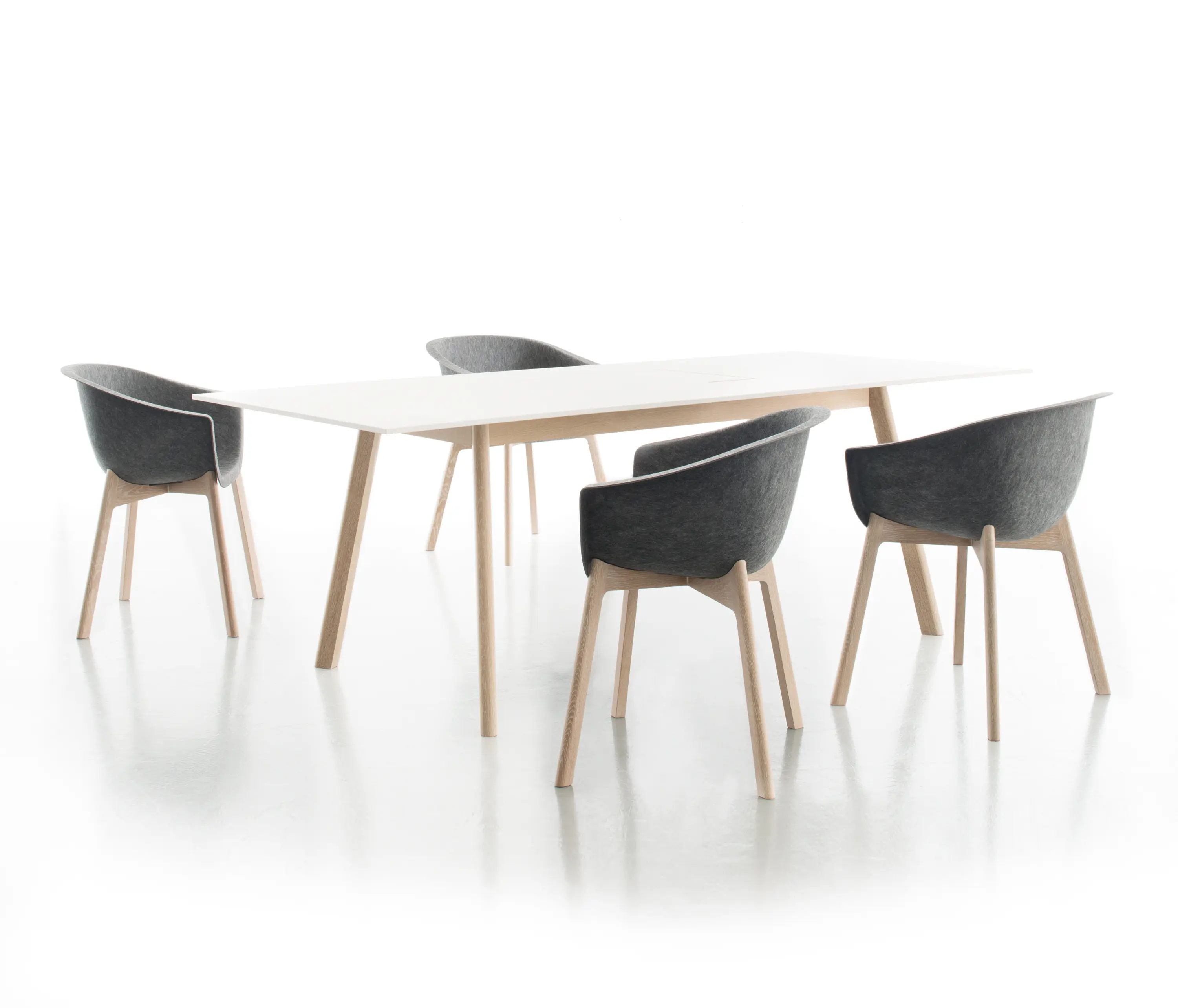 conmoto - Chairman Wood