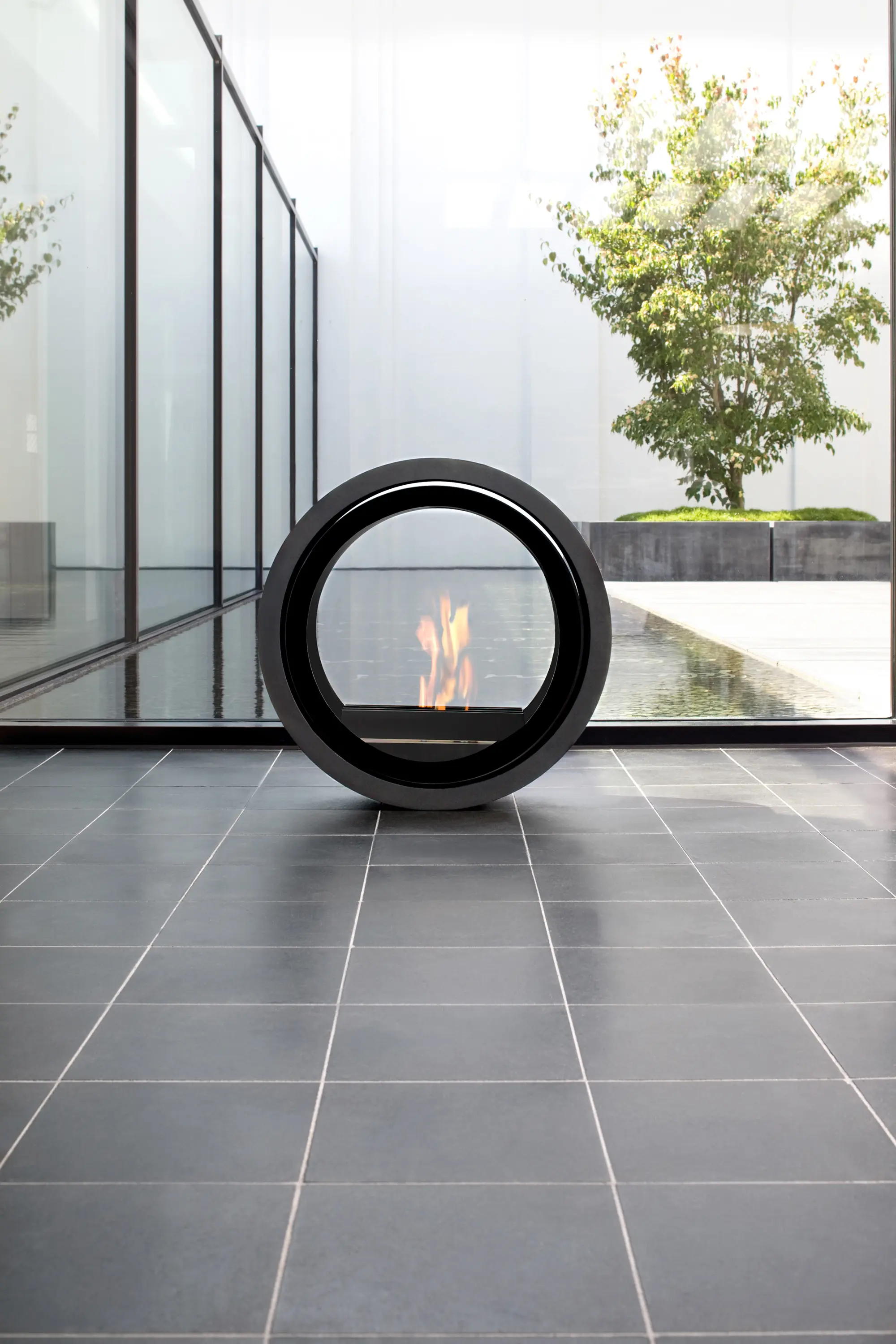 conmoto - Roll Fire Ethanol Fireplace