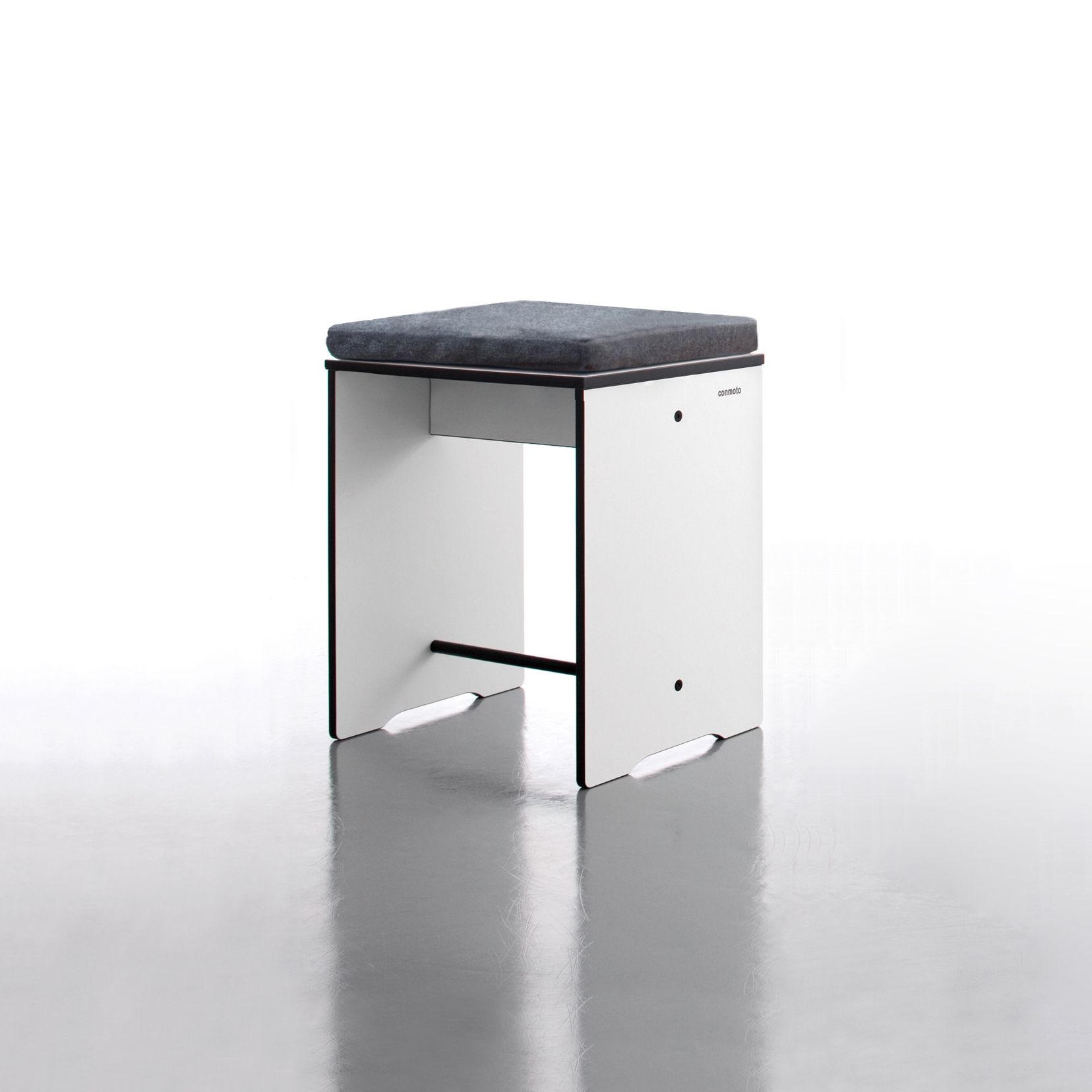 Produkt Riva Hocker des Herstellers conmoto anzeigen
