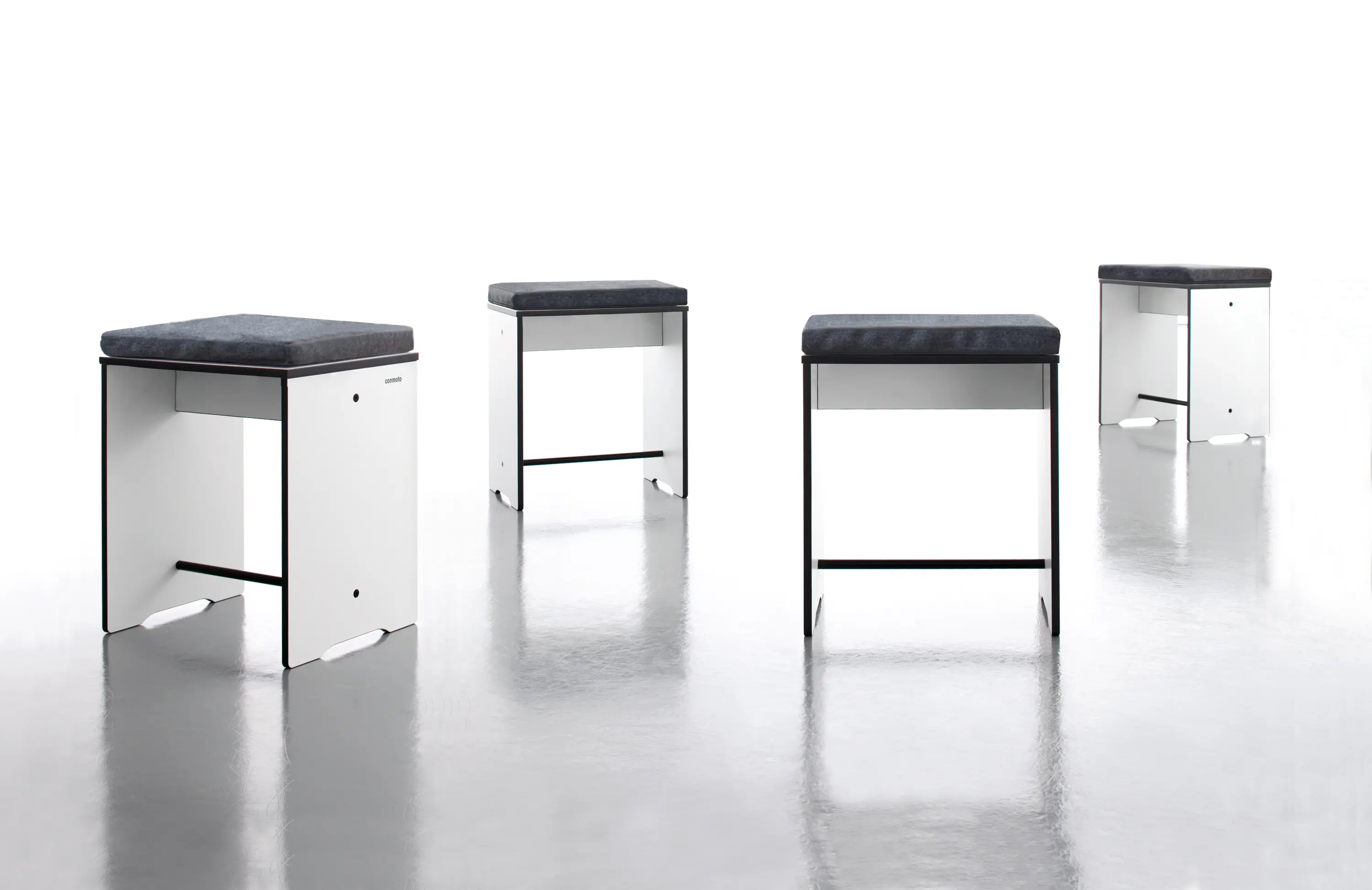 conmoto - Riva stool