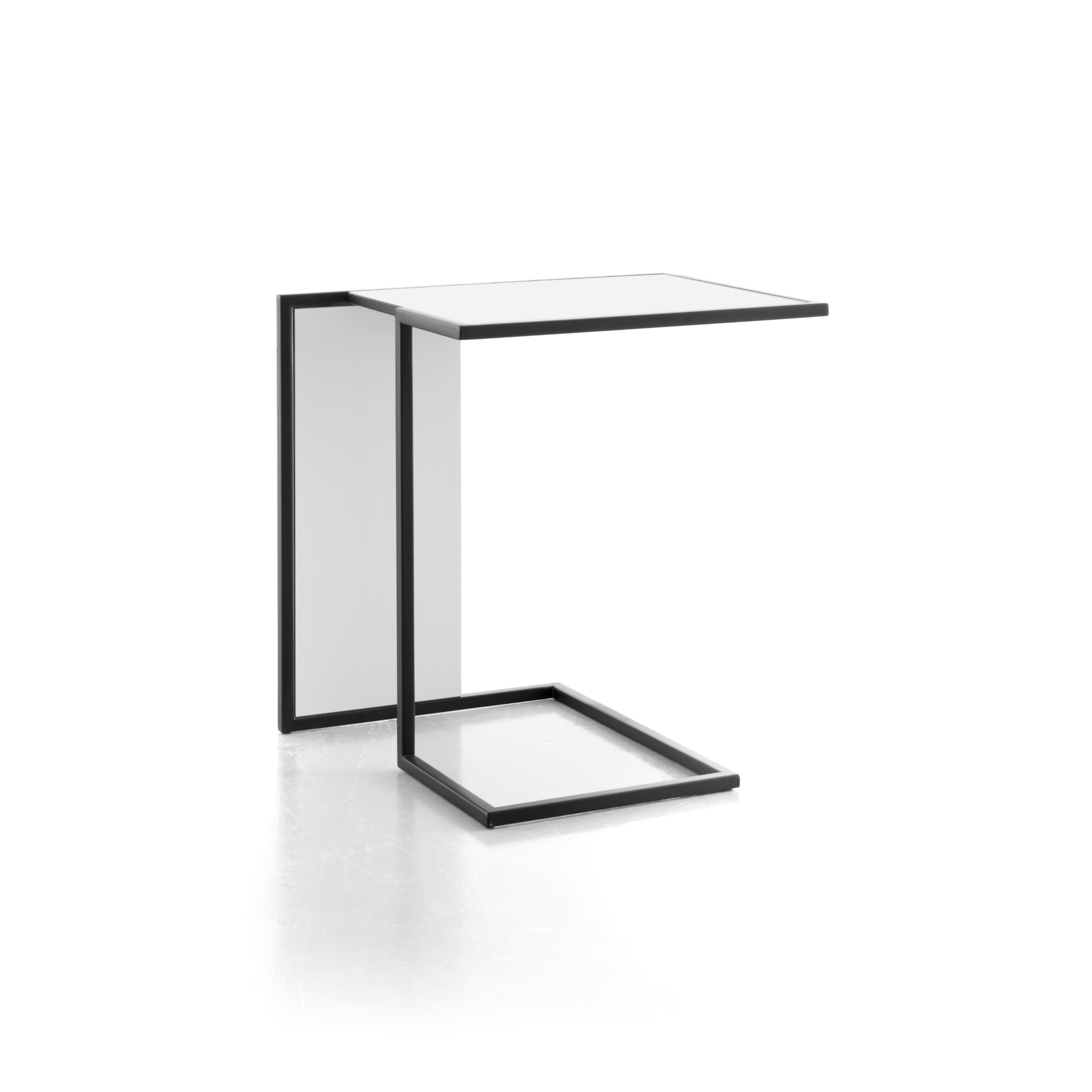 Vertoon produk Riva side table van vervaardiger conmoto