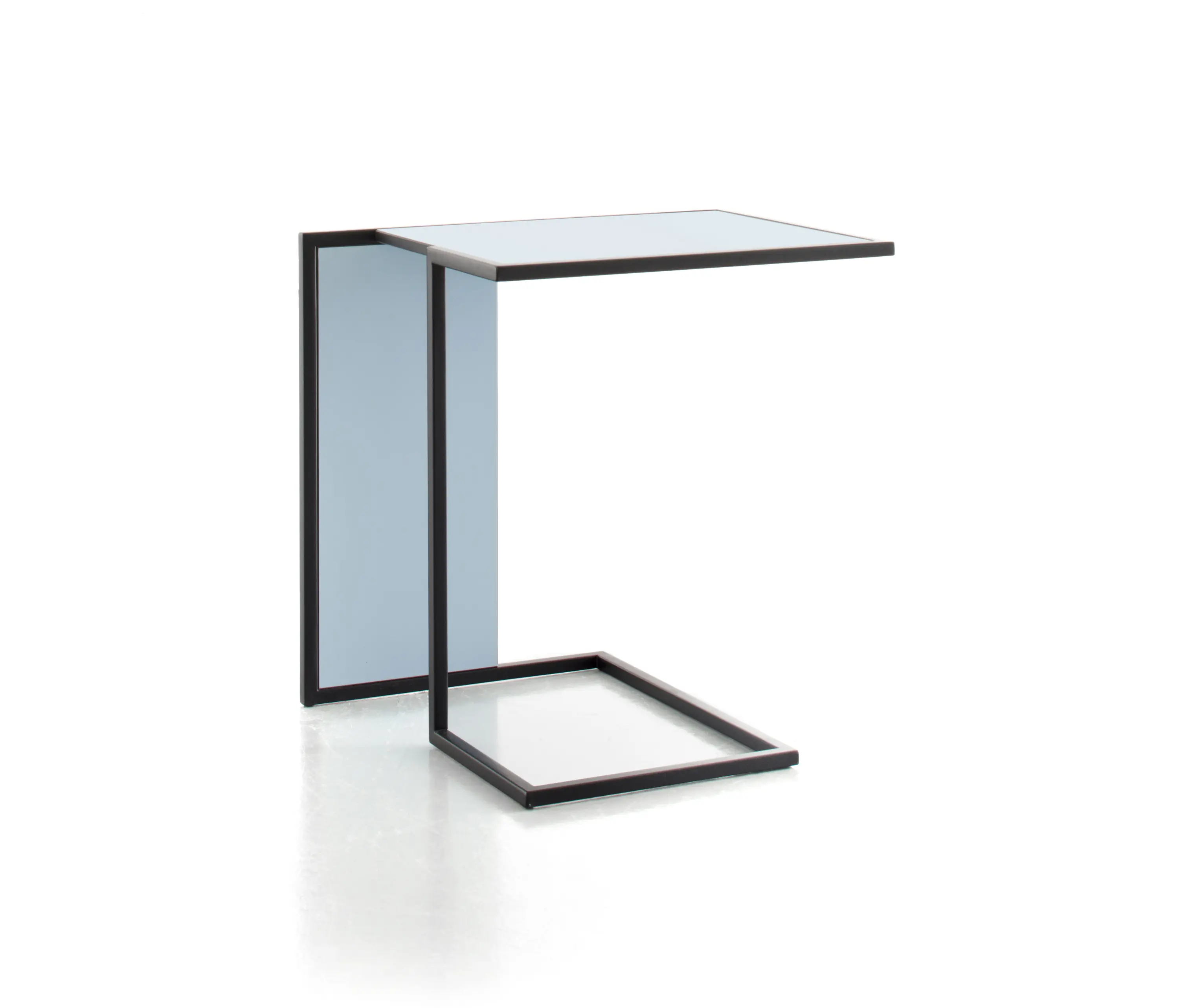 conmoto - Riva side table