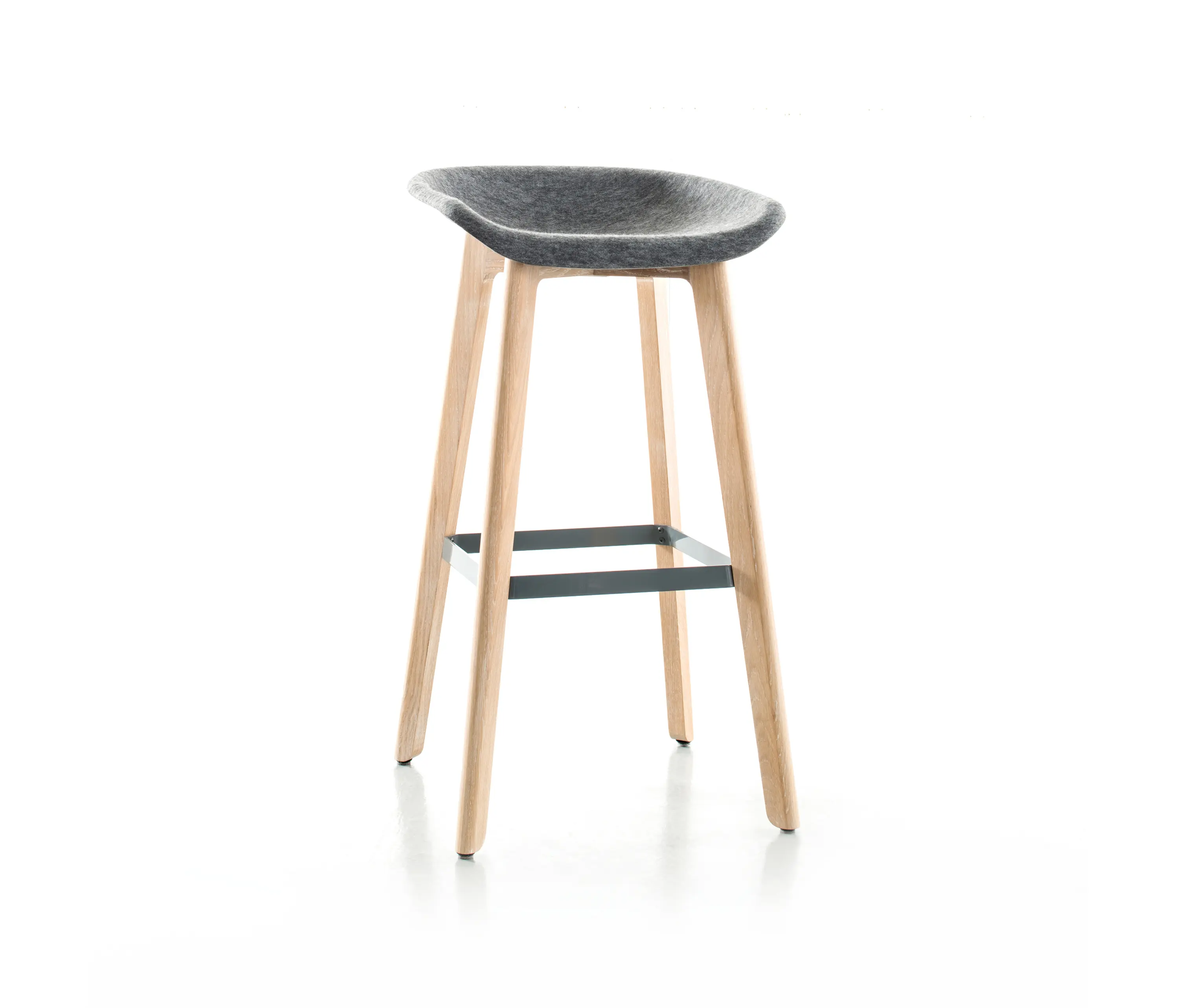 conmoto - Chairman bar stool wood