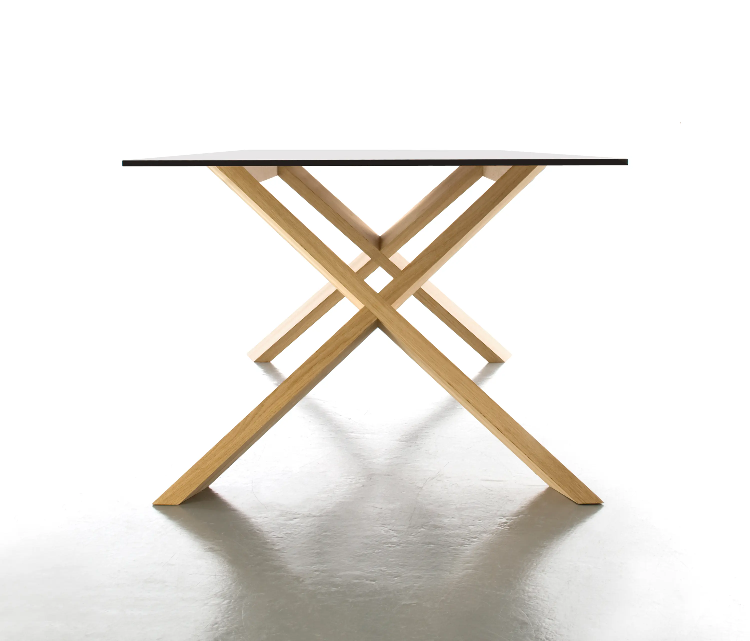conmoto - X-Man table