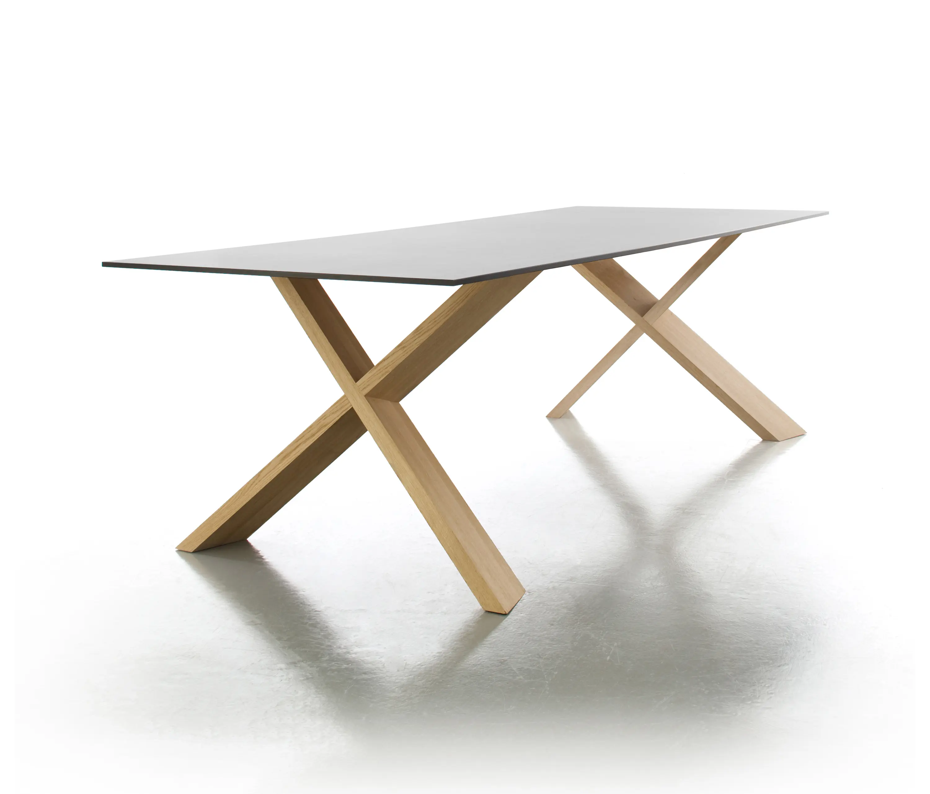 conmoto - X-Man table