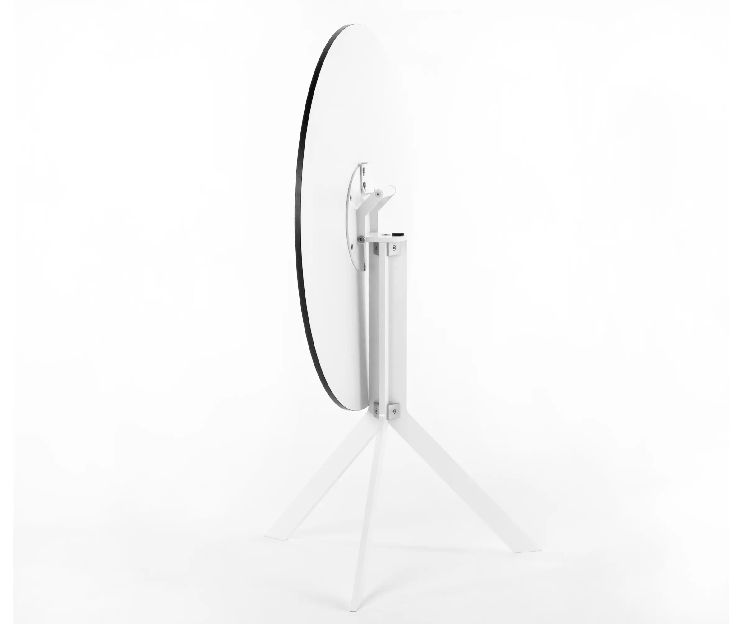 conmoto - Riva Bistrotable