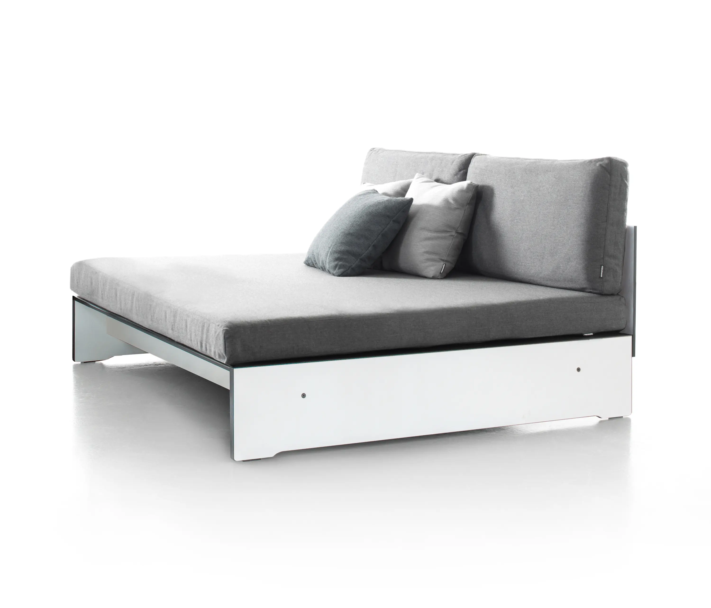 conmoto - Riva Superlounge