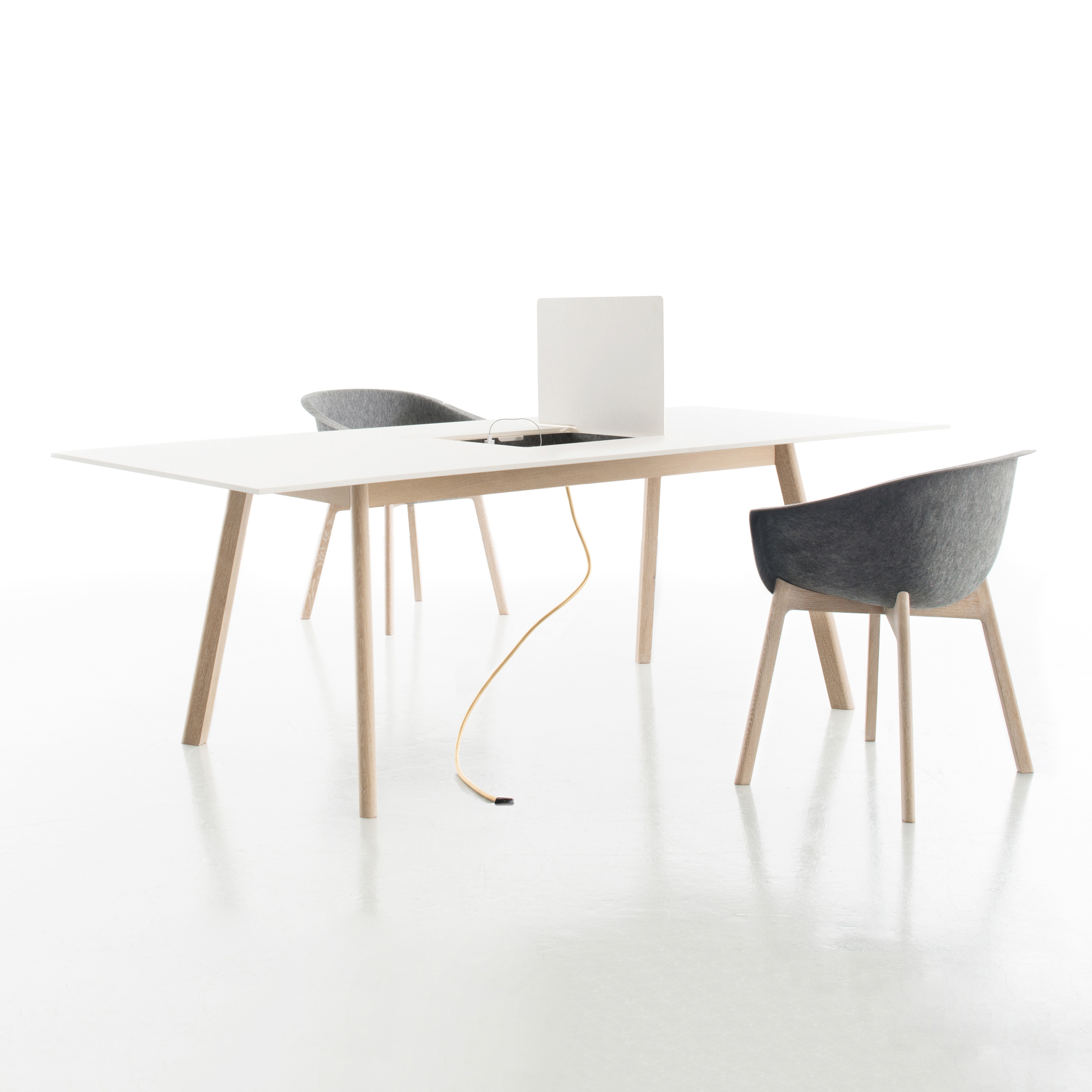 Display product Pad Tisch mit Ausschnitt from manufacturer conmoto