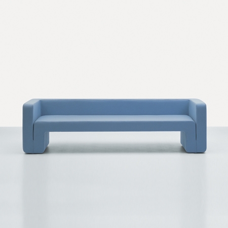 Display product Curl sofa from manufacturer Derin