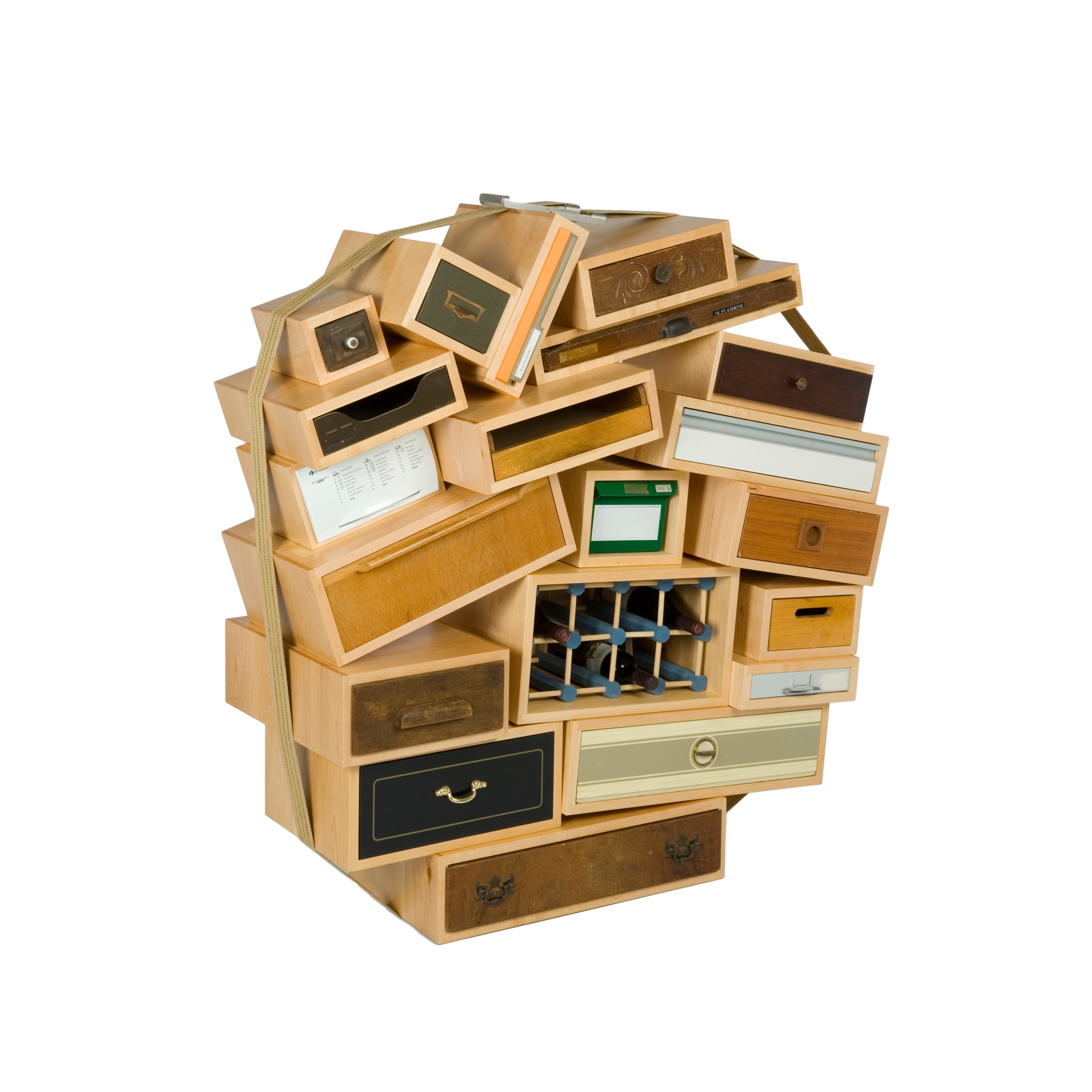 Mostra il prodotto Chest of drawers del produttore Droog