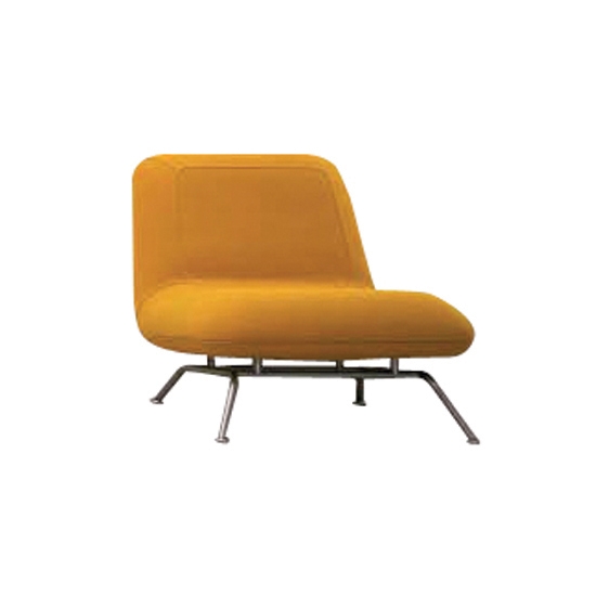 Display product Sumo Chair from manufacturer Dune