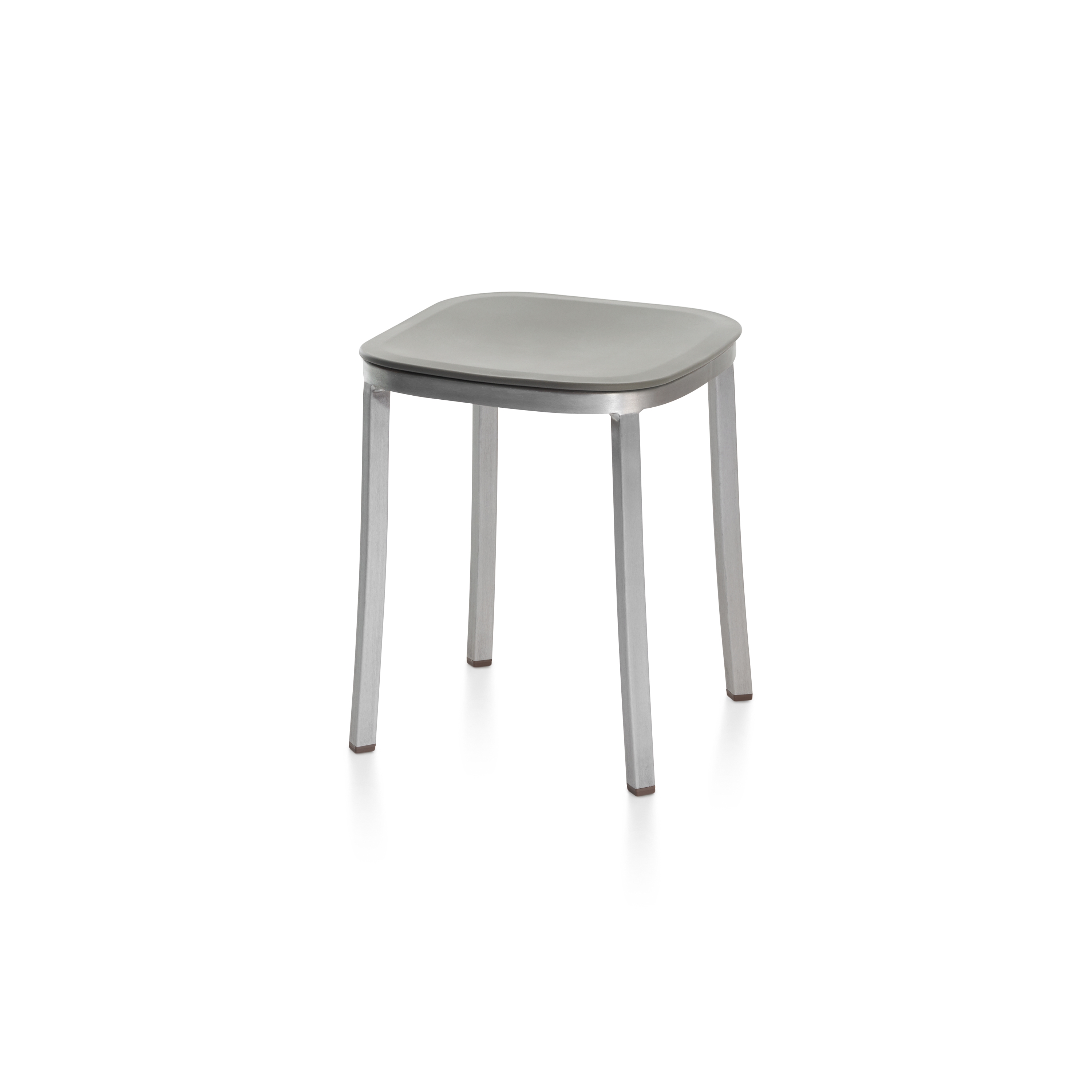 Mostrar el producto 1 Inch Small Stool del fabricante emeco