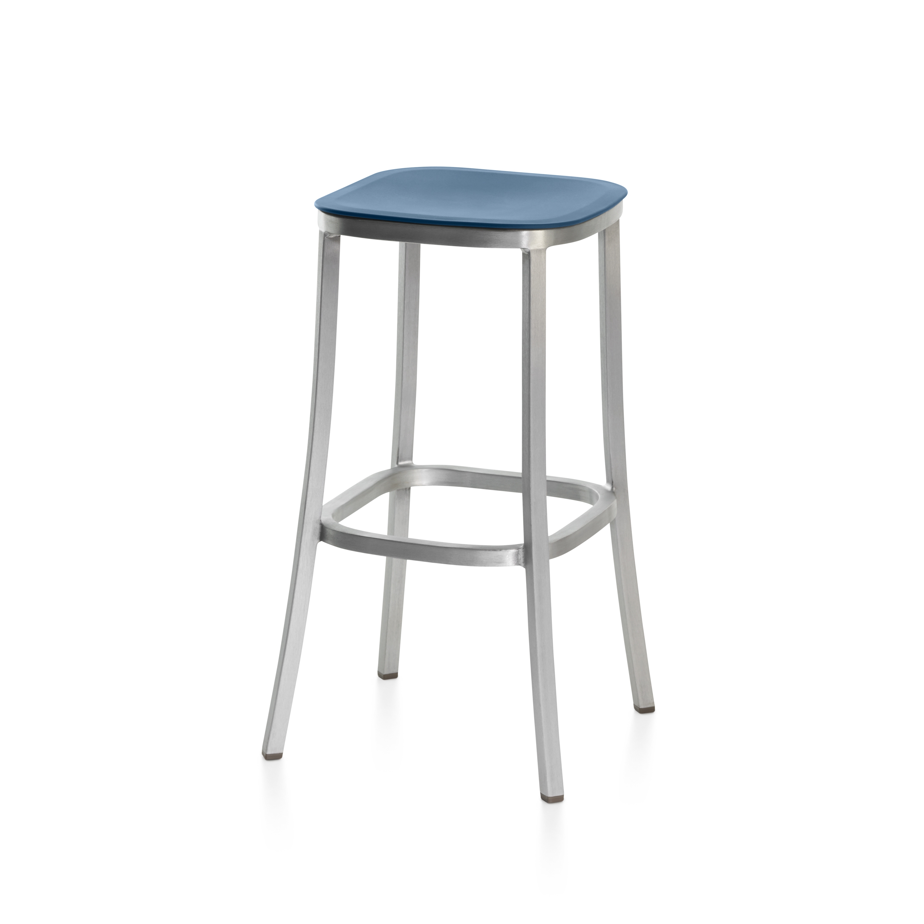 Mostrar el producto 1 Inch Barstool del fabricante emeco
