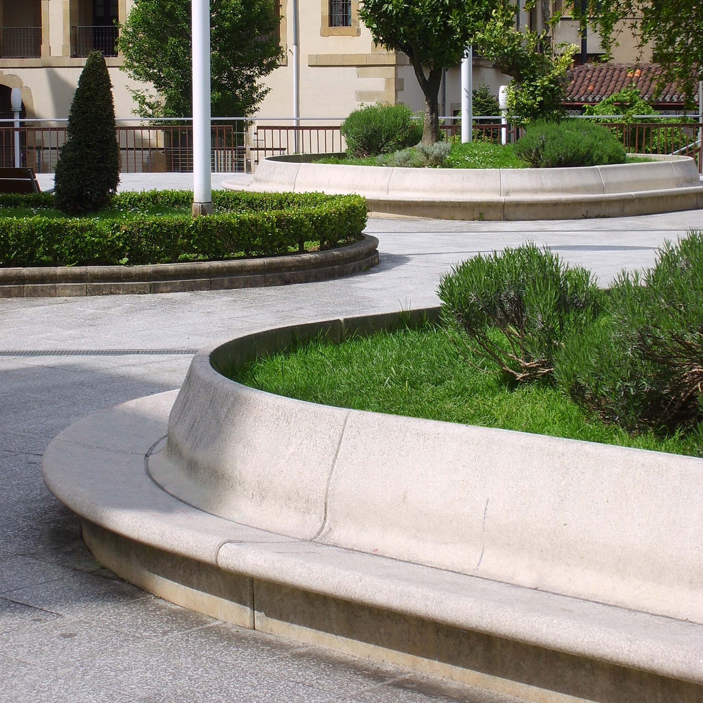 MODULAR BENCHES