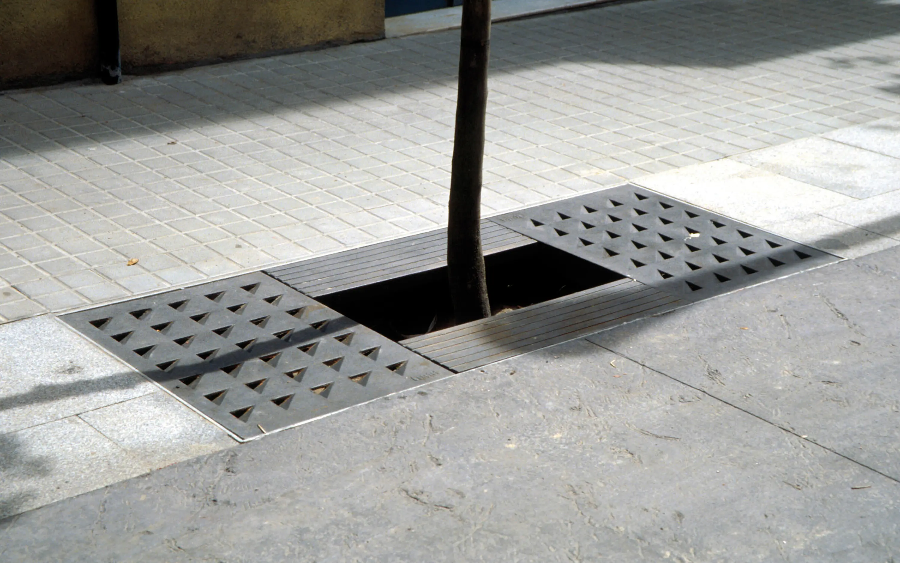 Escofet 1886 - Yarg | Tree grate