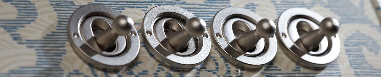 Discover the world of manufacturer Forbes & Lomax