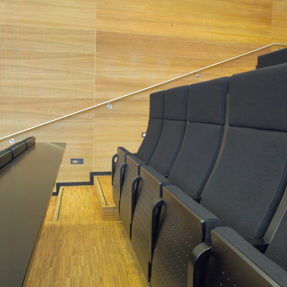 AUDITORIUM CHAIRS