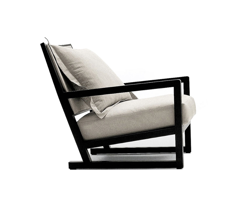 Display product Clio from manufacturer Maxalto