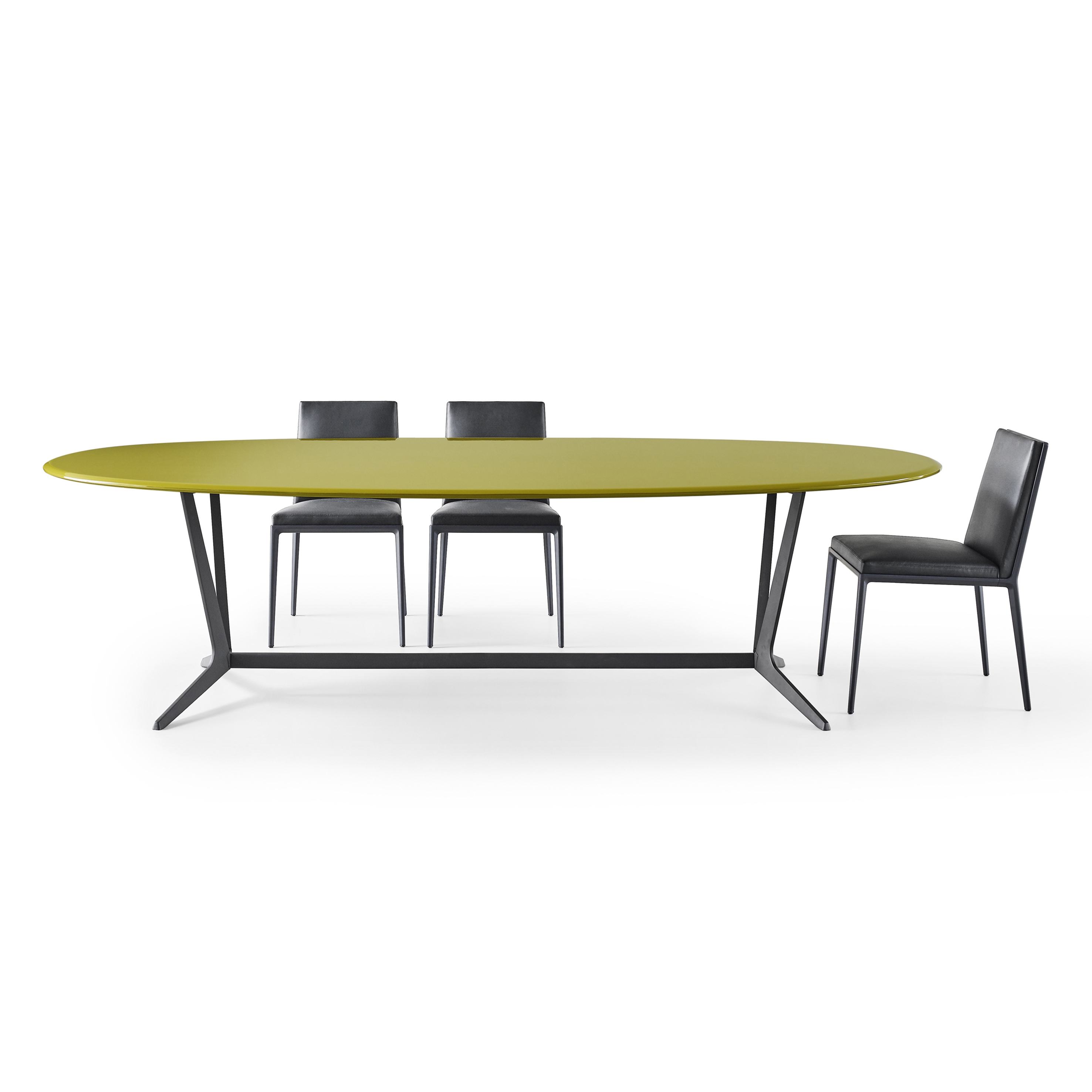 Display product Astrum Oval table from manufacturer Maxalto