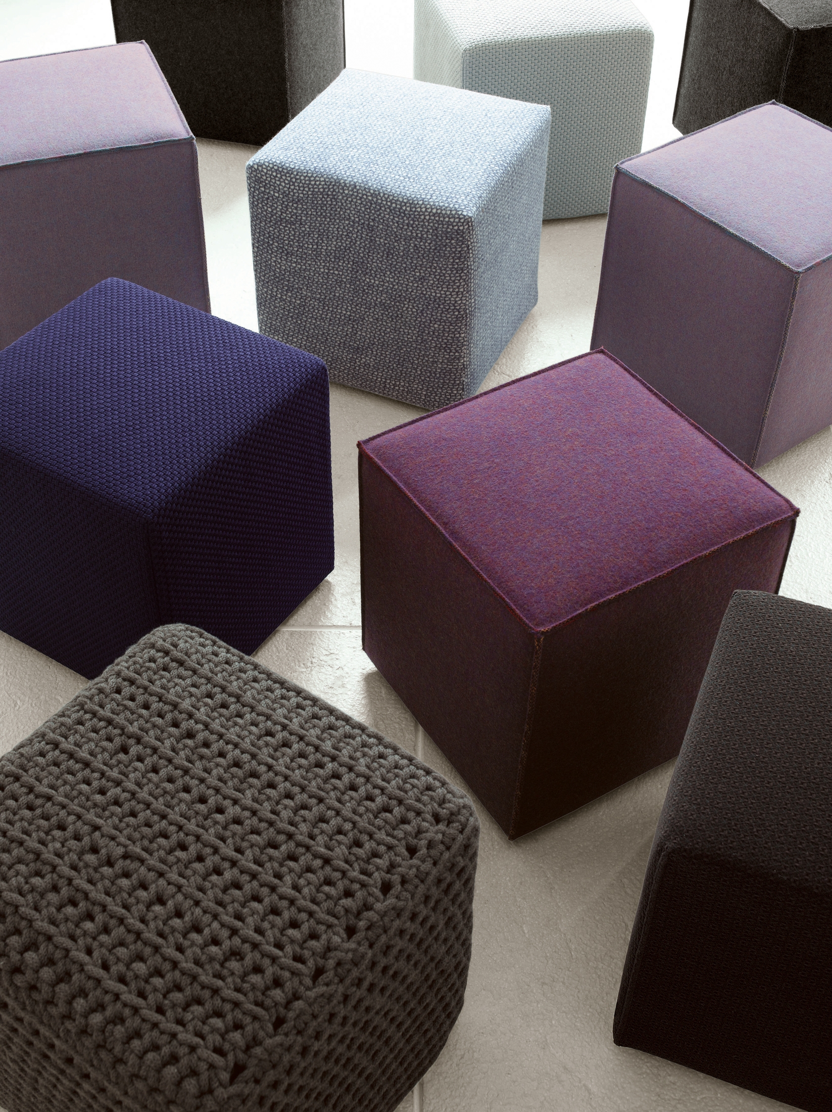 Display product Cubo from manufacturer Paola Lenti